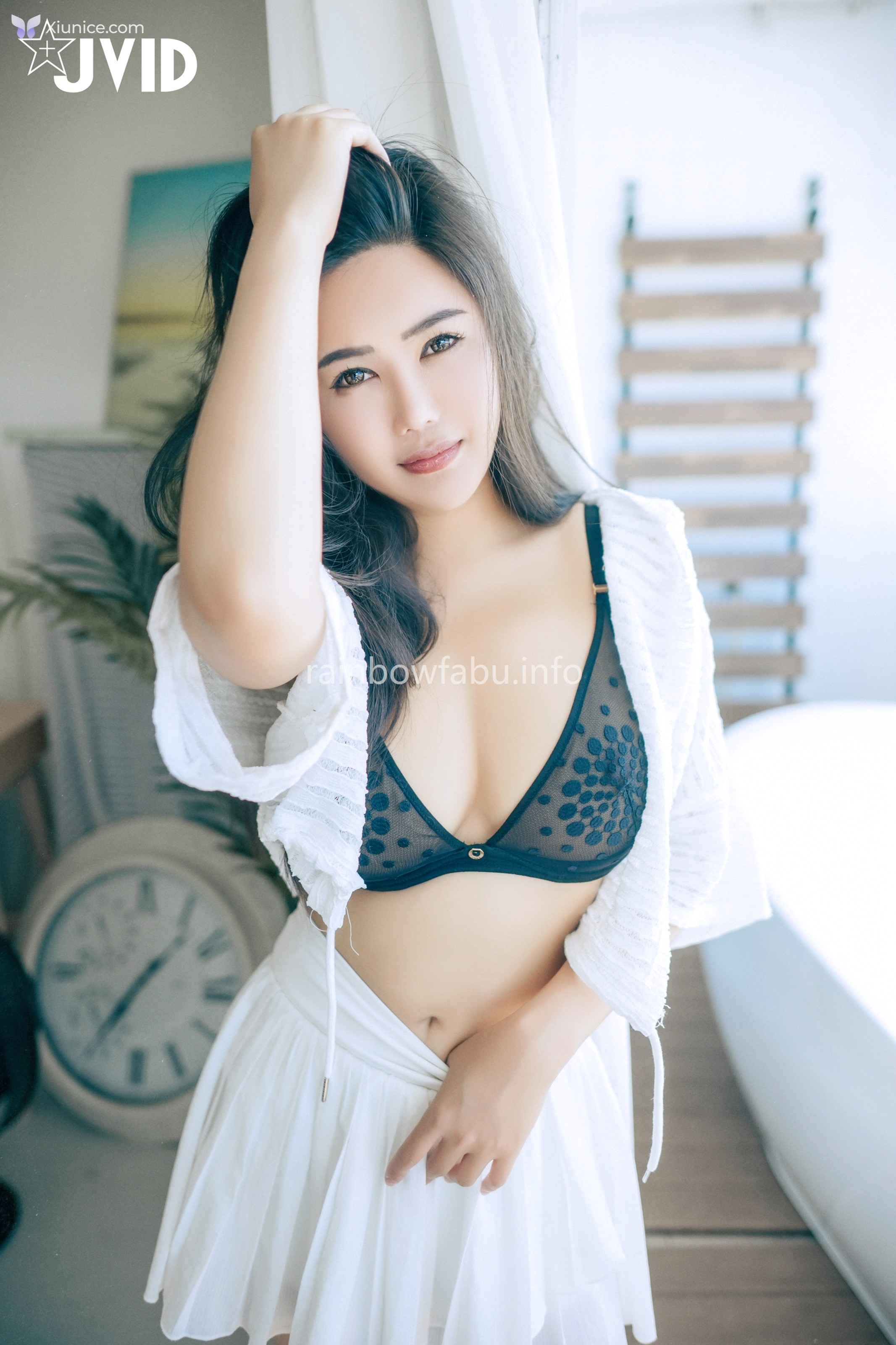 JVID 木木森 – 剛失戀の寂寞獨居美女脫下內衣胸猛巨乳彈出寂寞的女人 需要用肉棒撫慰她的情傷 第30张