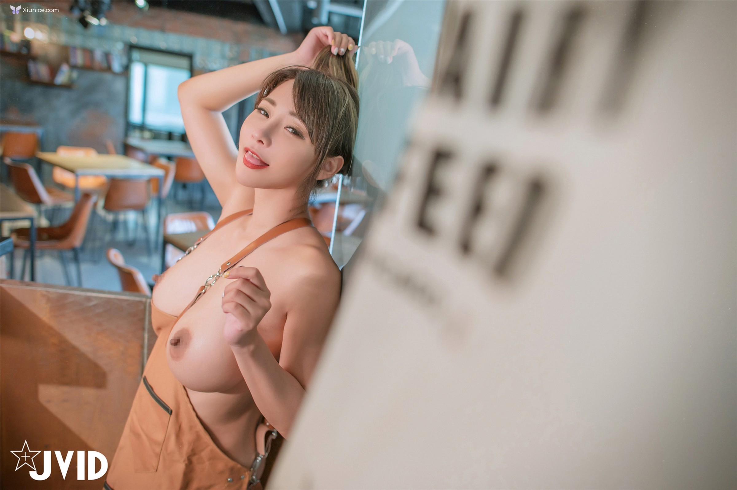 JVID Lele 樂樂 – 寂寞旅人咖啡馆 第61张