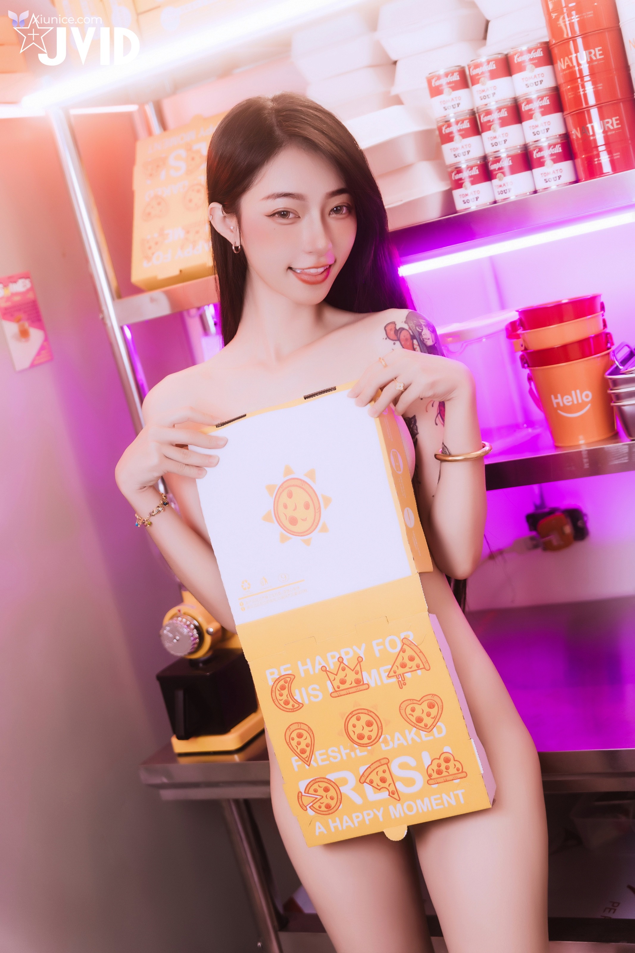 JVID 飄飄哥 – 逆痴漢兼職中的誘惑與新人工讀生的私人收班時間飄飄化身痴女同事 第87张
