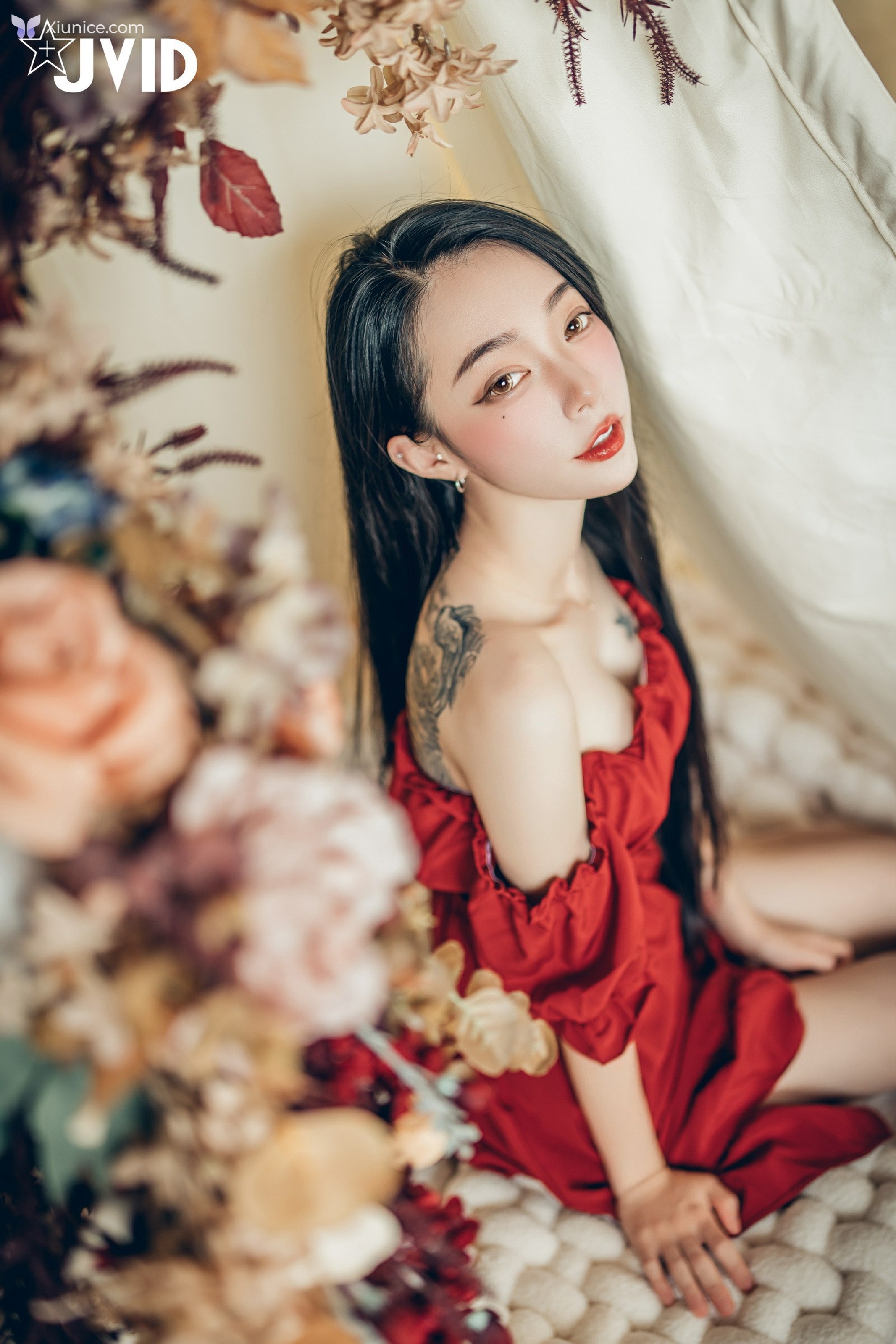JVID 飄飄哥 – 巨乳飄飄女神精心打造的誠意寫真動漫般的完美身材還有超可愛的神祕客串喔 第109张