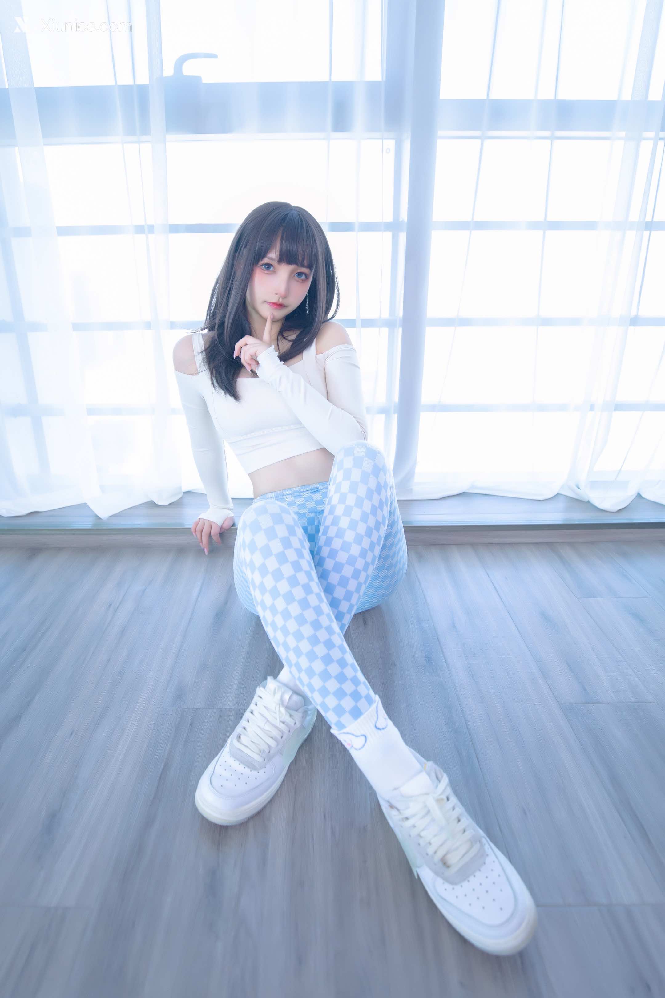 Coser@神楽坂真冬 Vol.103 蓝白格 第49张