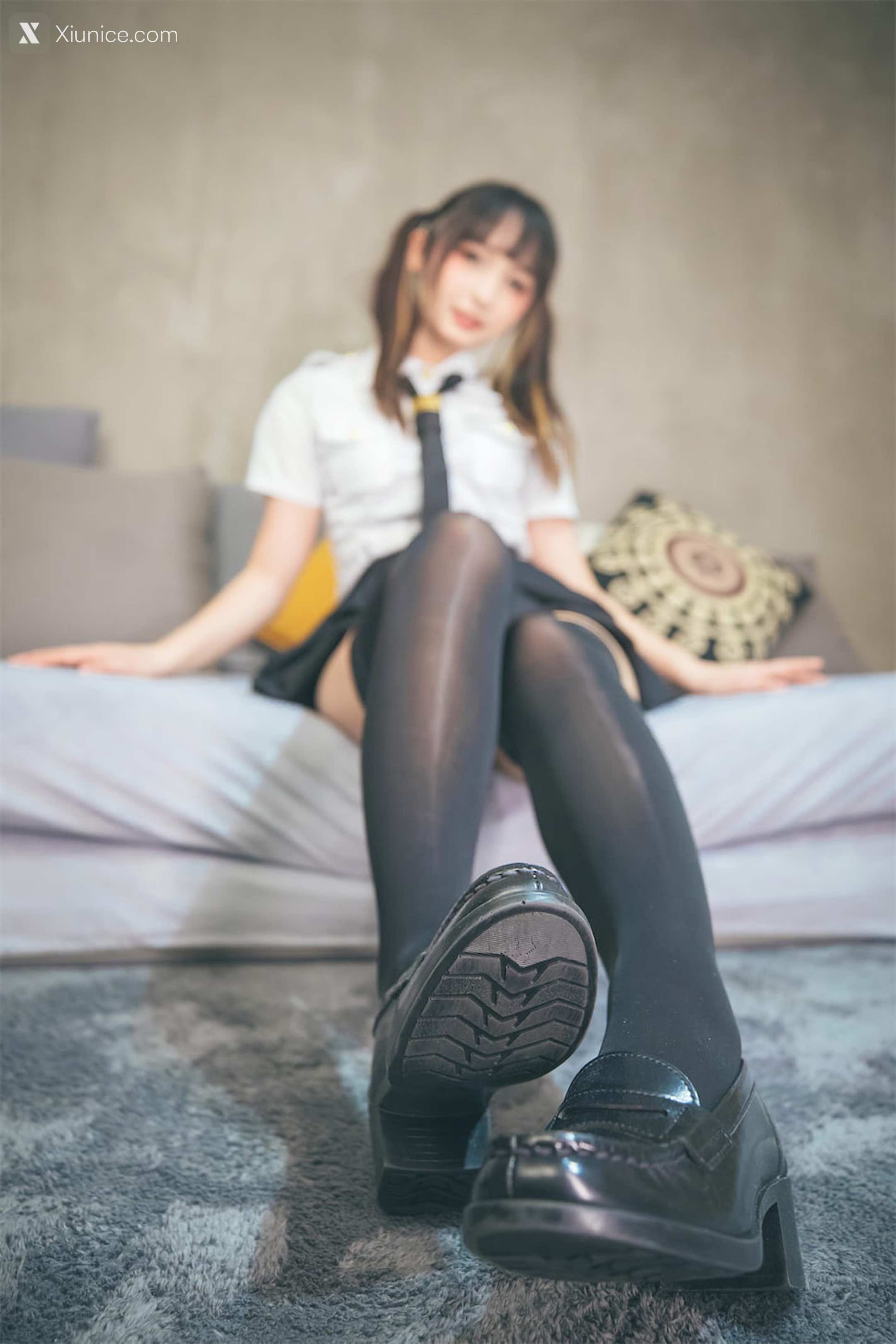 Coser@神楽坂真冬 Vol.081 绝对企画-黑丝皮衣《お帰りなさい、指揮官》 第146张