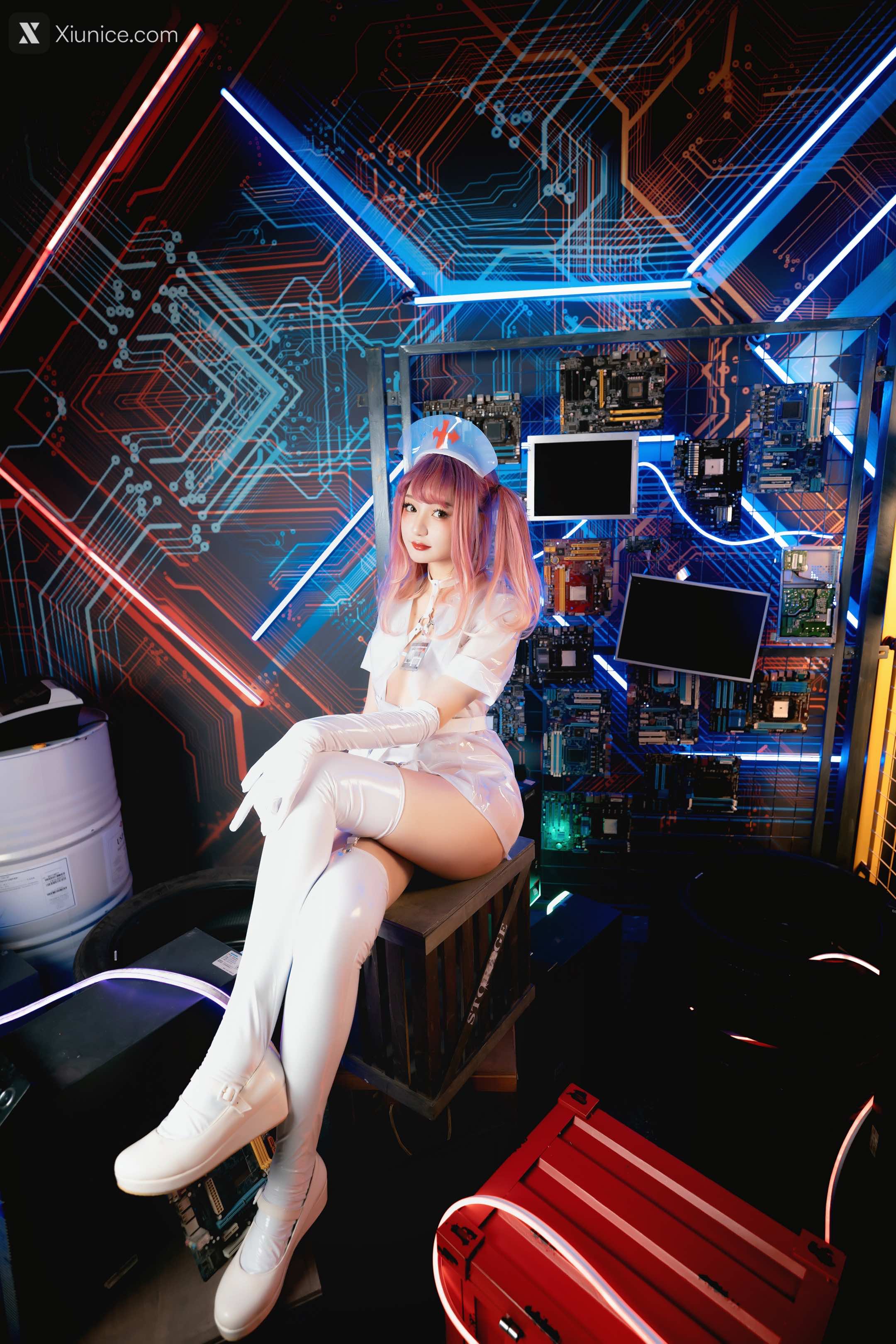 Coser@神楽坂真冬 Vol.057 绝对企画-透明黑白护士双人《無色哲学》 第129张