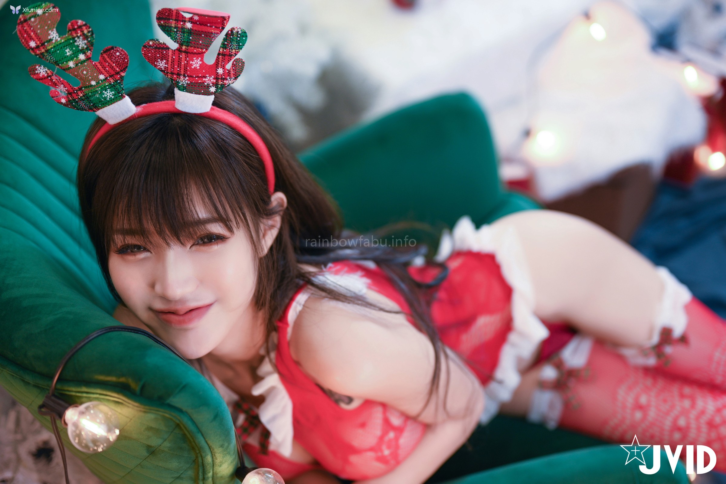 JVID 薇薇Vivi – 巨乳小隻馬薇薇華麗聖誕特輯戴著可愛鹿角一襲應景裝扮坐在你身上從耶誕搖到跨年可以嗎 第78张