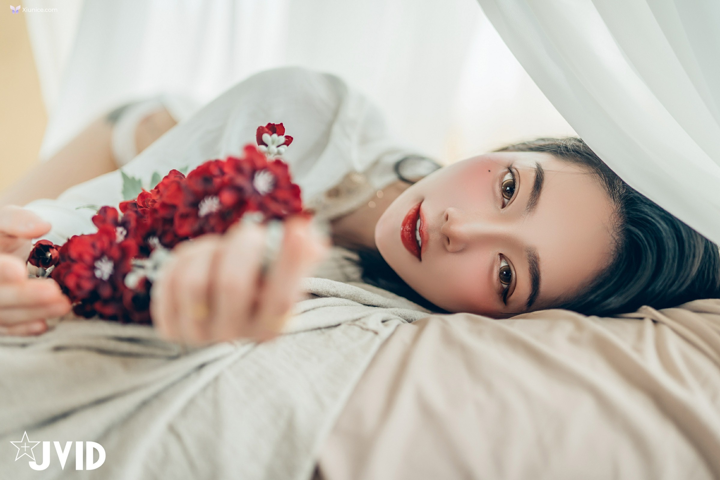 JVID 飄飄哥 – 巨乳飄飄女神精心打造的誠意寫真動漫般的完美身材還有超可愛的神祕客串喔 第161张