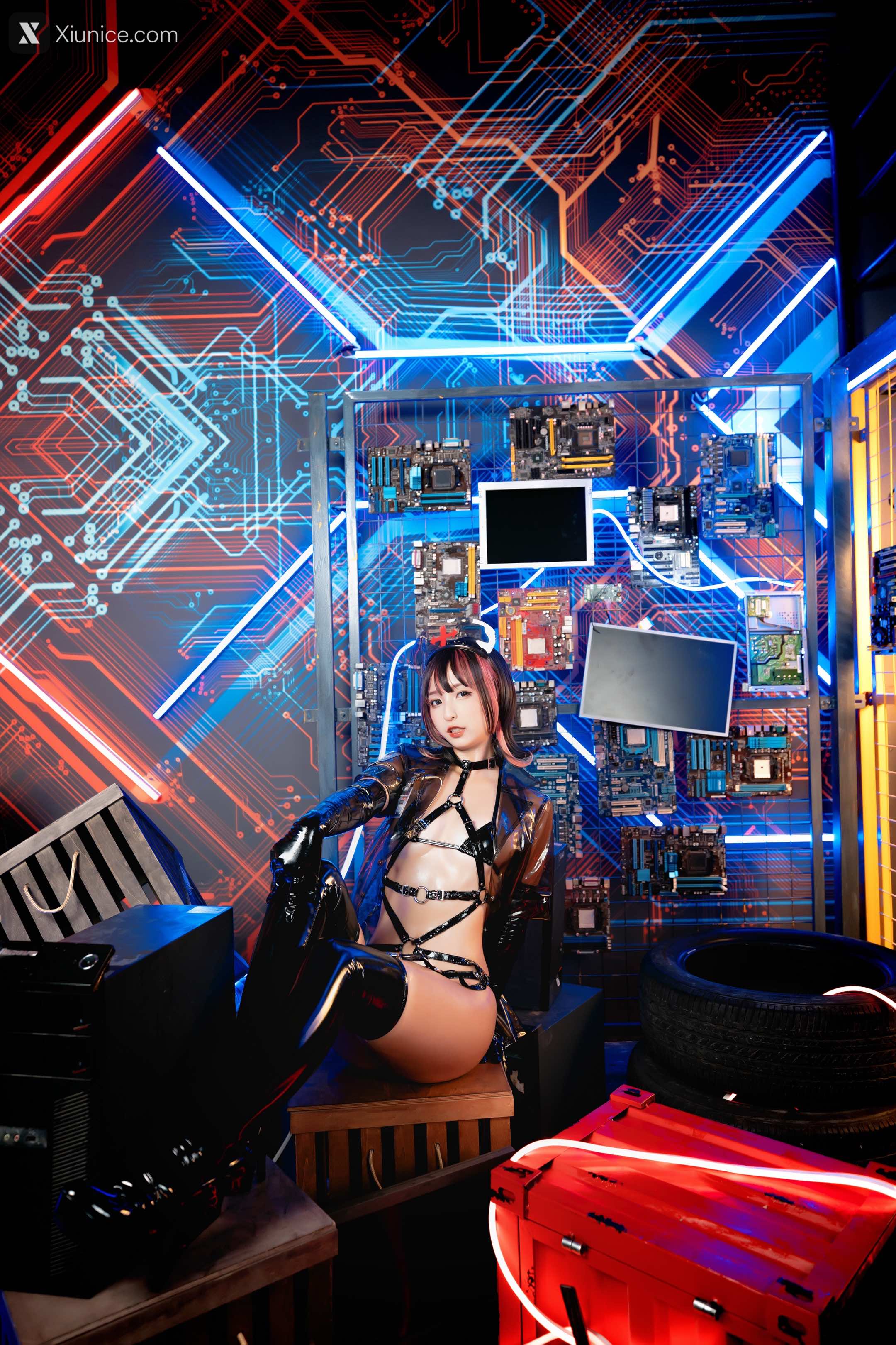 Coser@神楽坂真冬 Vol.057 绝对企画-透明黑白护士双人《無色哲学》 第14张