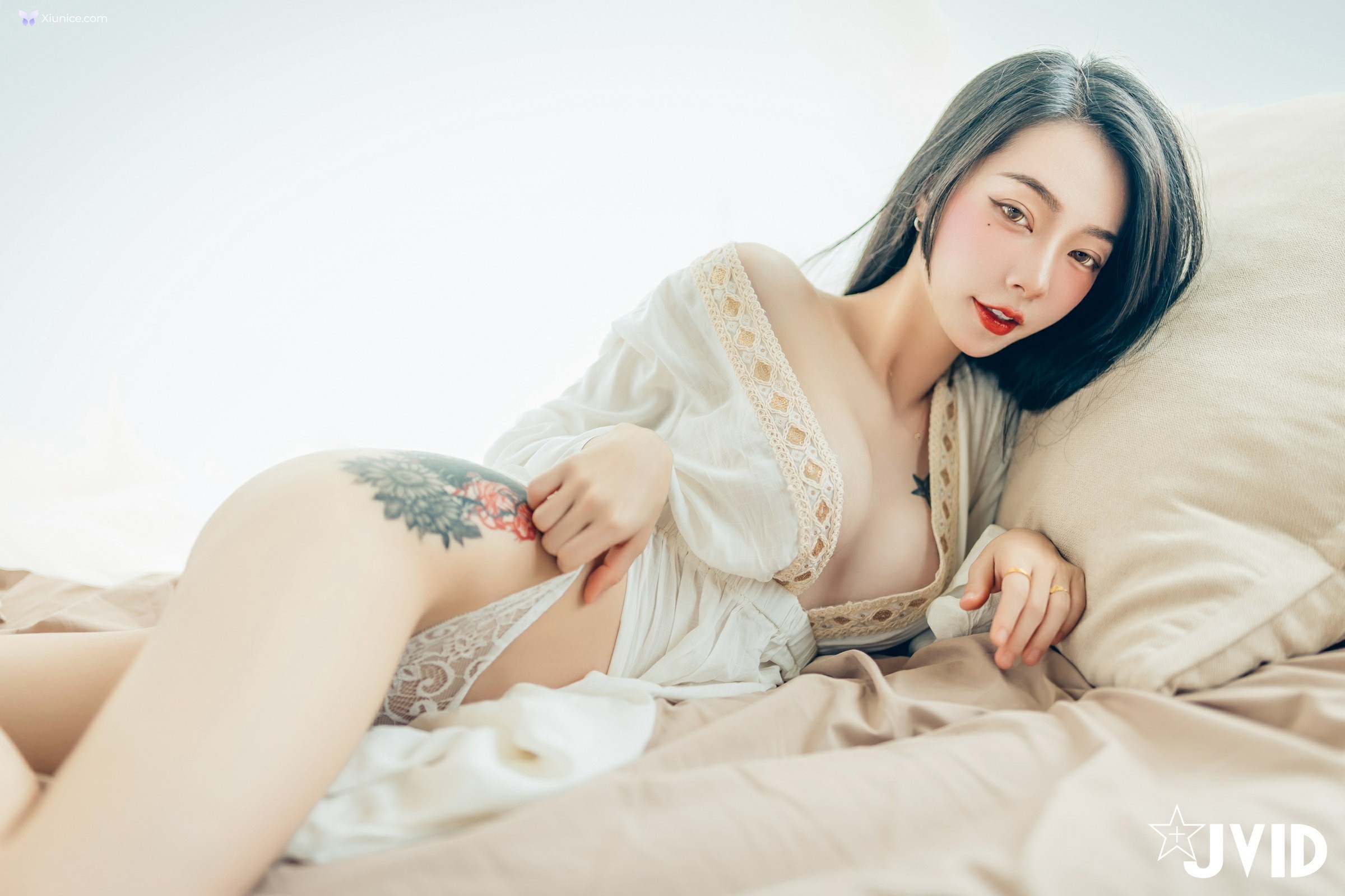 JVID 飄飄哥 – 巨乳飄飄女神精心打造的誠意寫真動漫般的完美身材還有超可愛的神祕客串喔 第165张