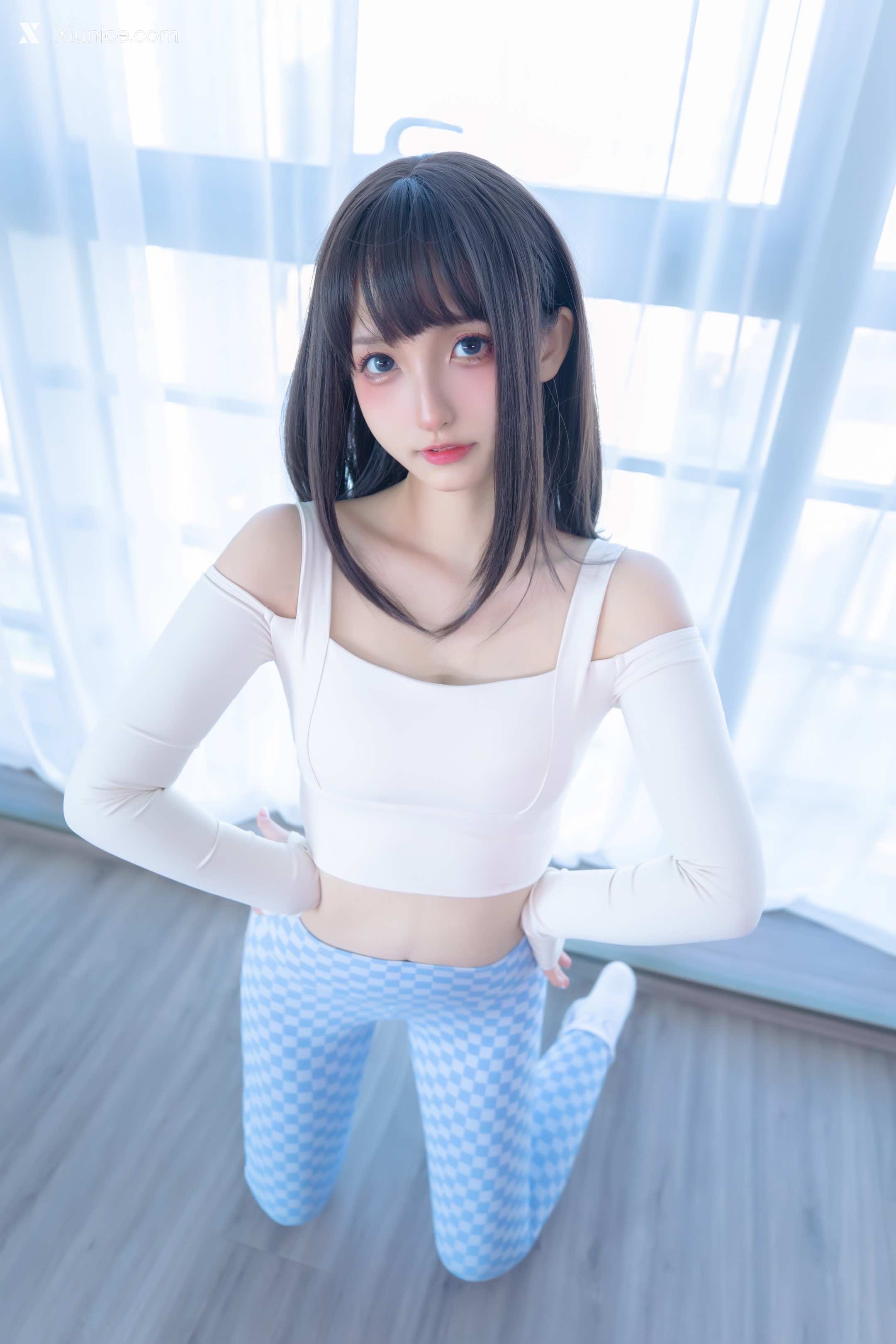 Coser@神楽坂真冬 Vol.103 蓝白格 第19张