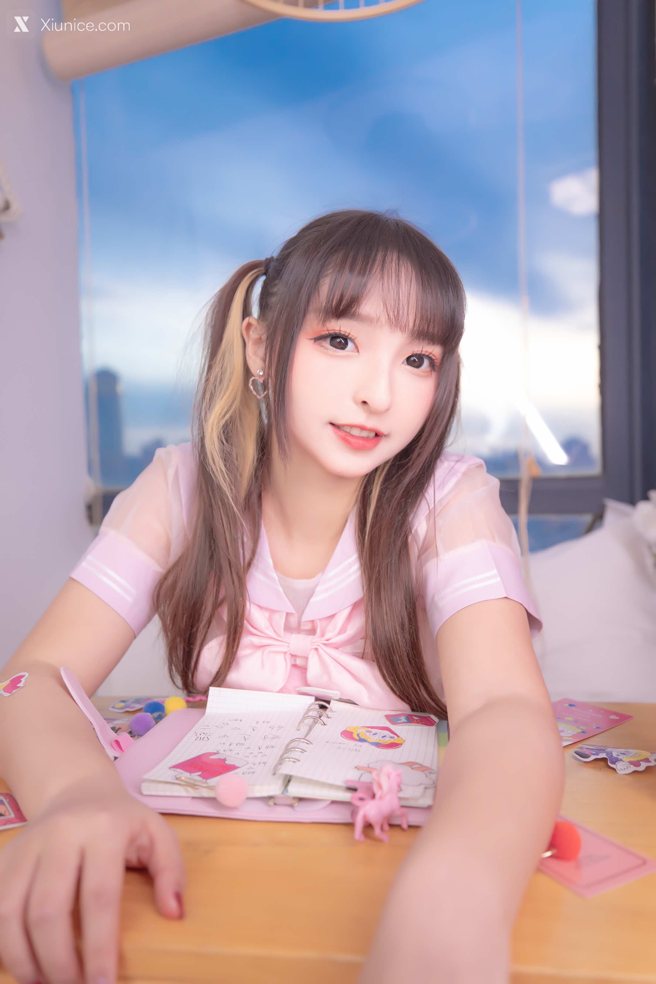 Coser@神楽坂真冬 Vol.079 绝对企画-透明黑白水手服《特別なことに》 第17张