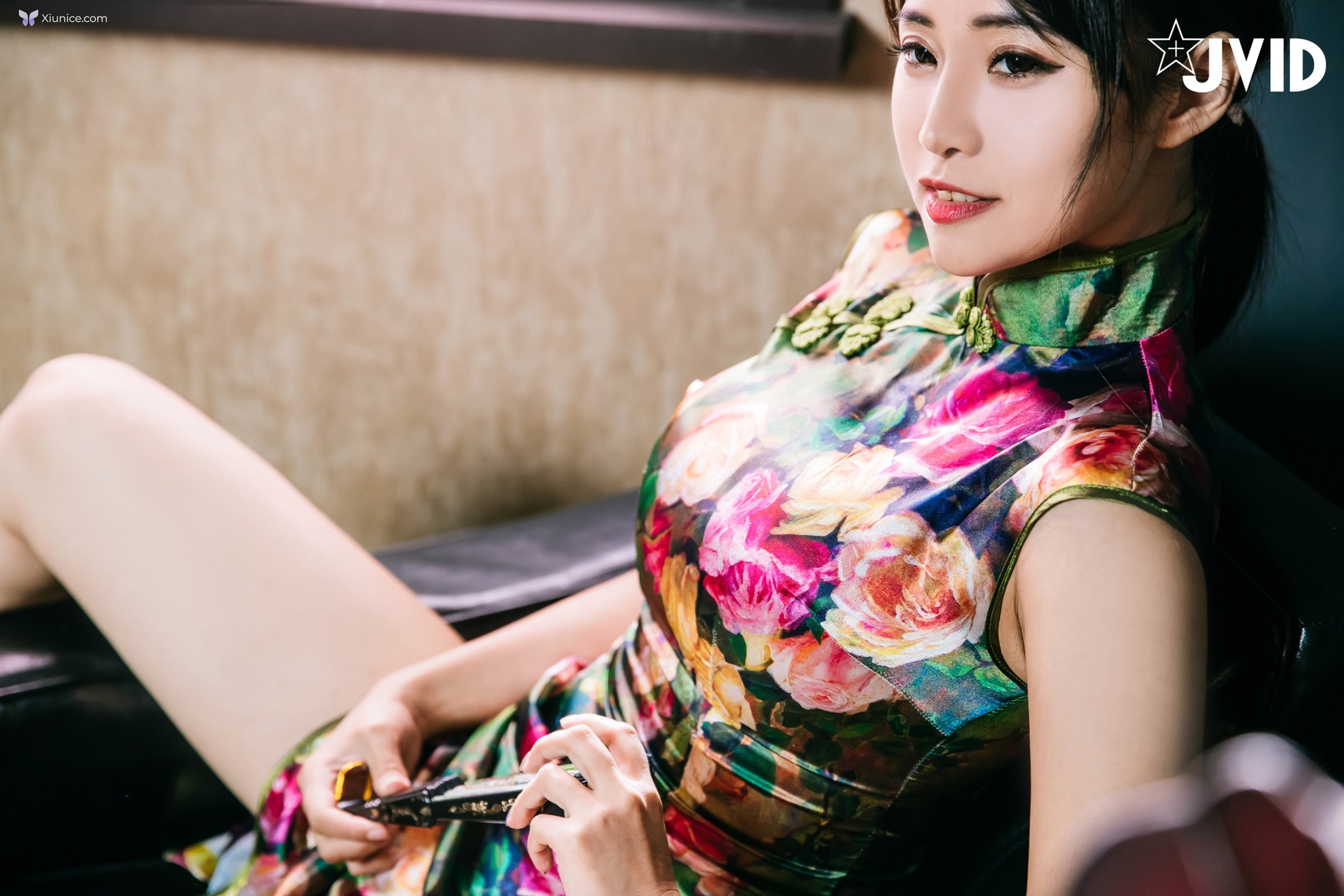 JVID Lele 樂樂 – 性感女神樂樂旗袍裝 第16张