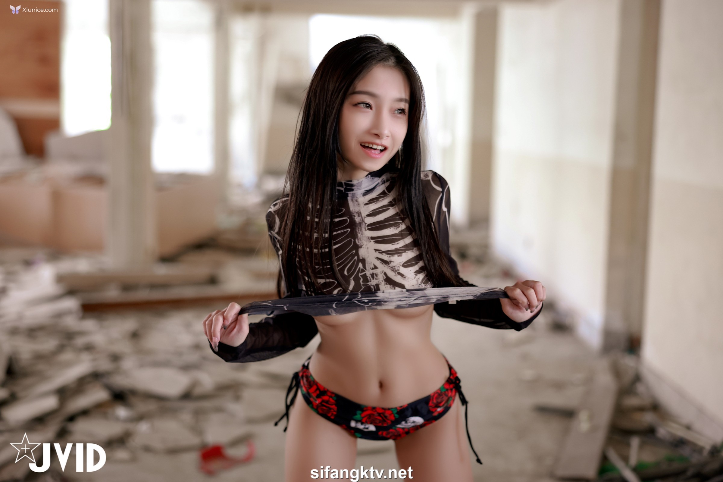 JVID 小隻馬霓霓 – 廢墟開趴一絲不掛性感調皮誘惑全裸無碼尺度毫無保留全解放 第18张