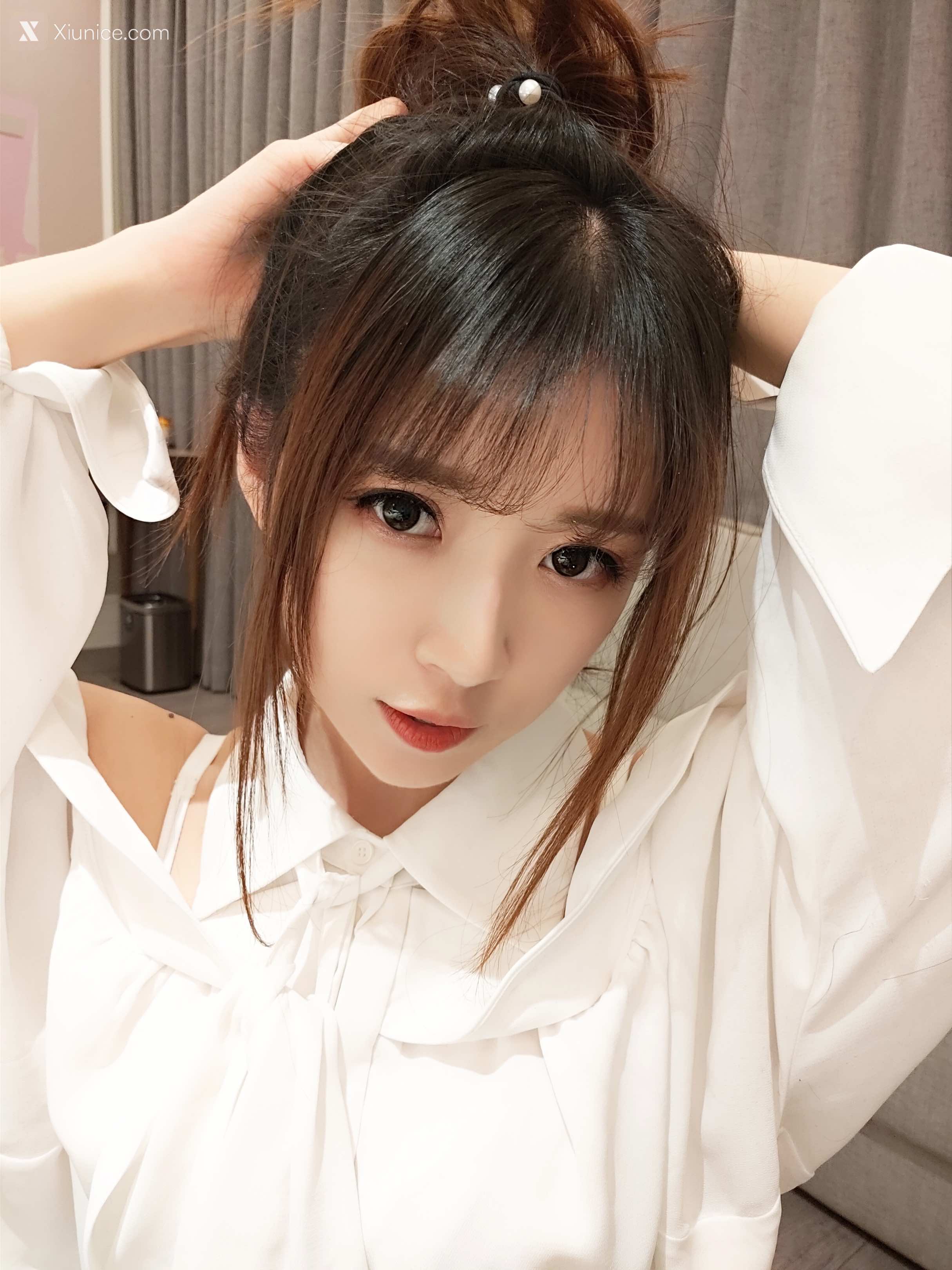 Coser@小女巫露娜 Vol.004 条纹提花白衬衣 第37张