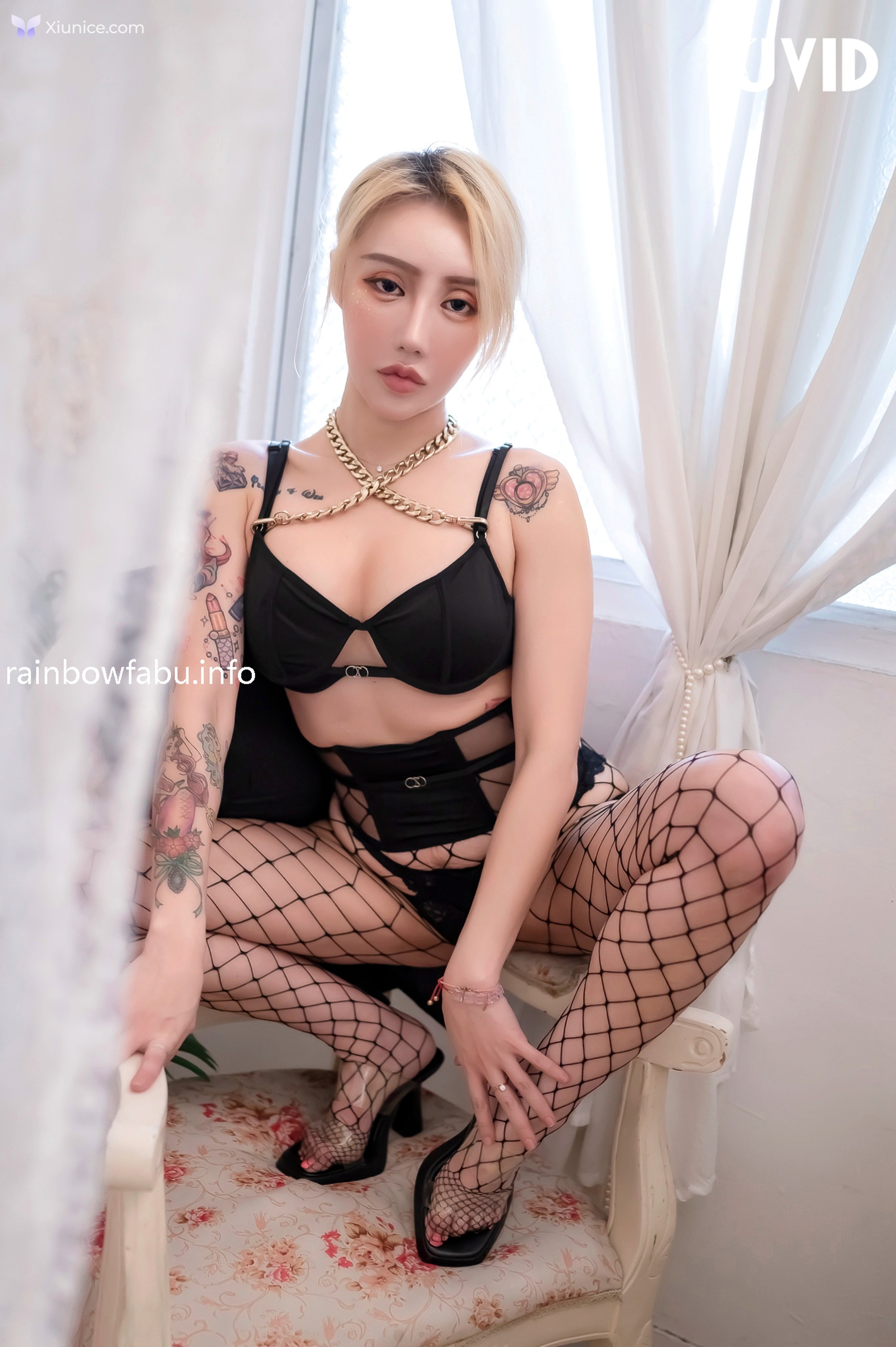 JVID 葉魚魚 – 美乳蜜臀讓人血脈賁張讓人迷失在肉體和慾望的歡愉中 第33张