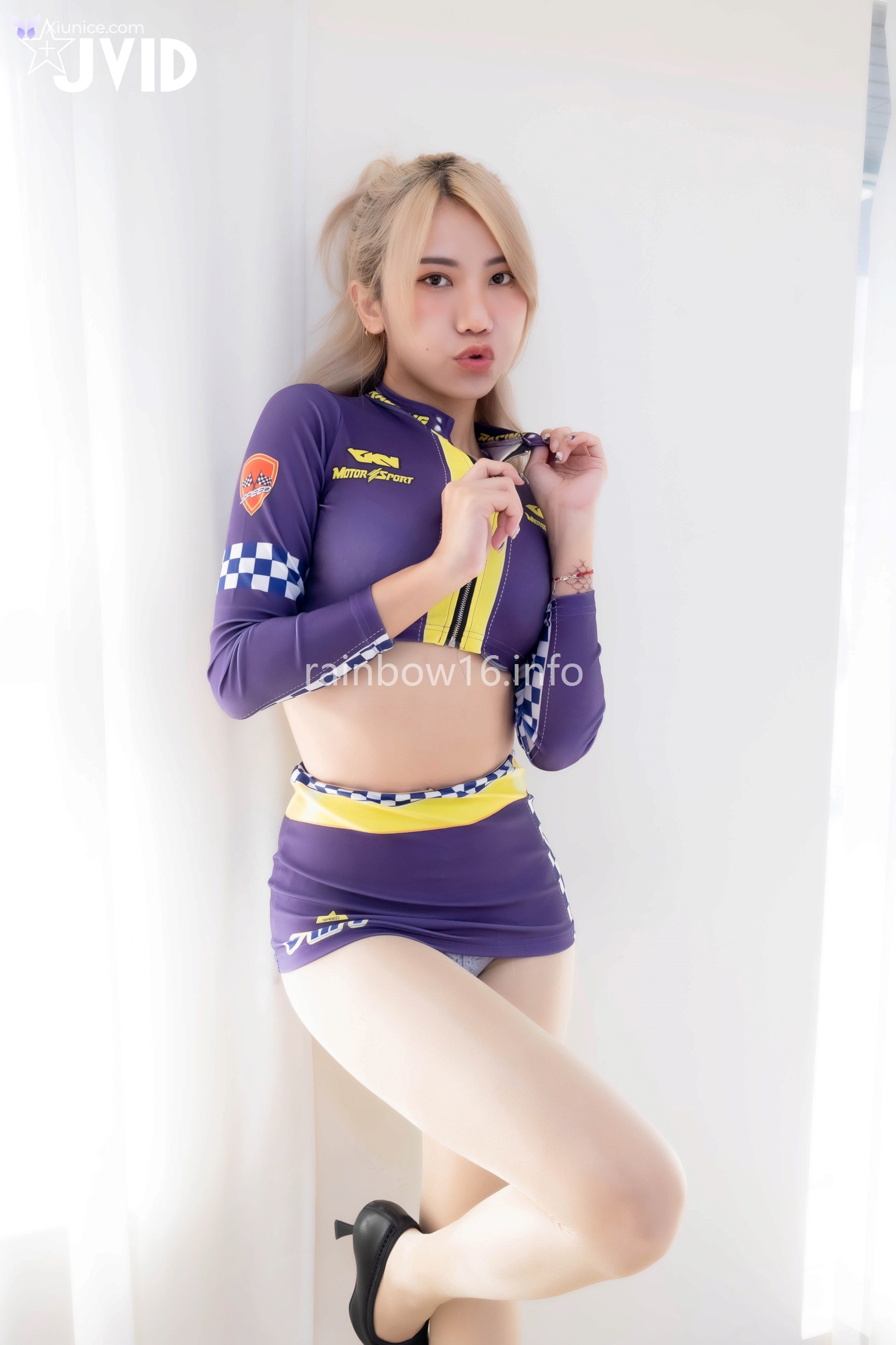 JVID 伊芙蝶 Ash艾希 – 四點全露首次合體珍藏 賽車女郎油亮絲襪美腳蕾絲邊誘惑 第49张