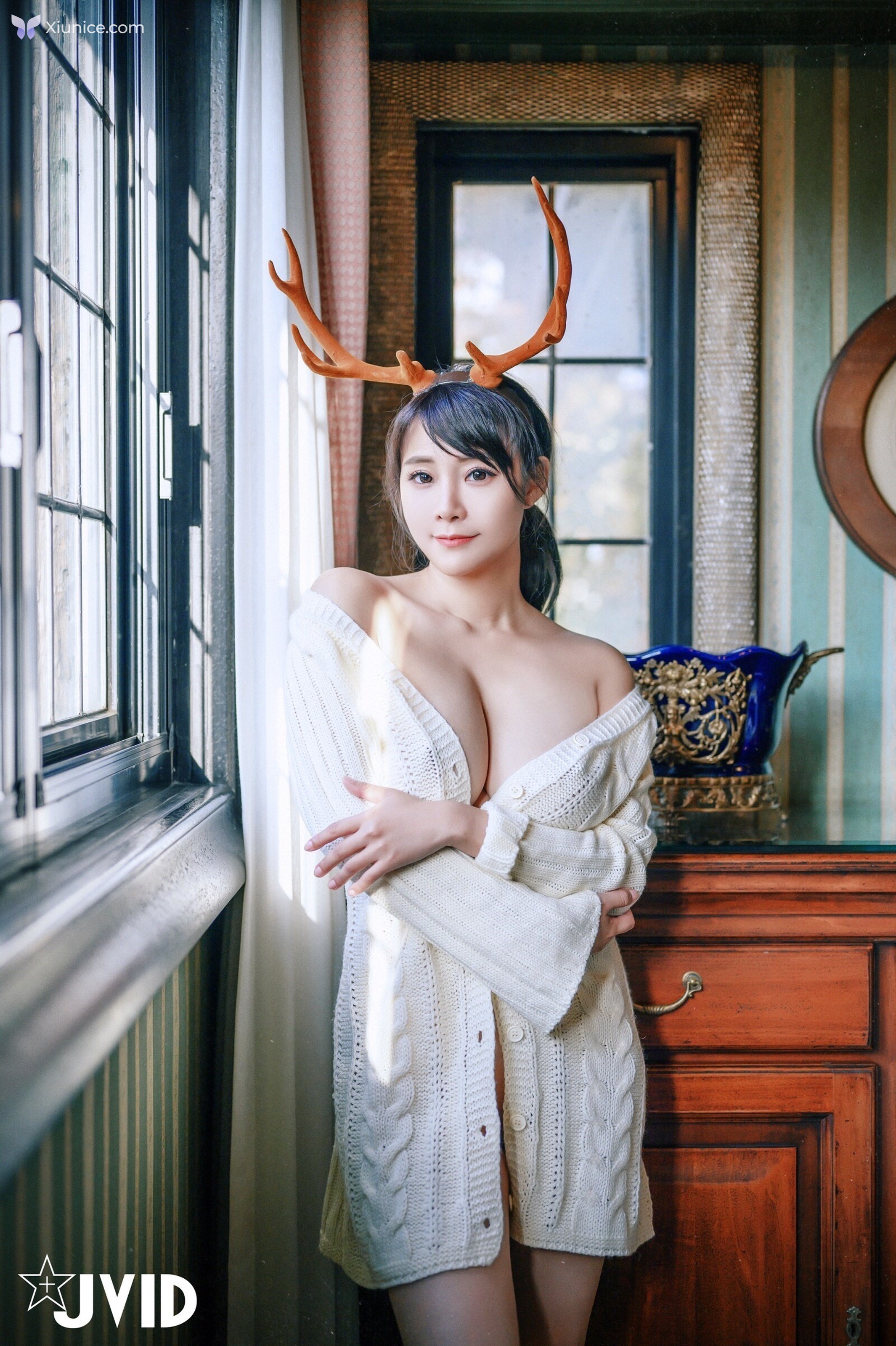 JVID Lele 樂樂 – 全輯上空無碼巨乳女神 樂樂鹿角女孩的報恩 第292张