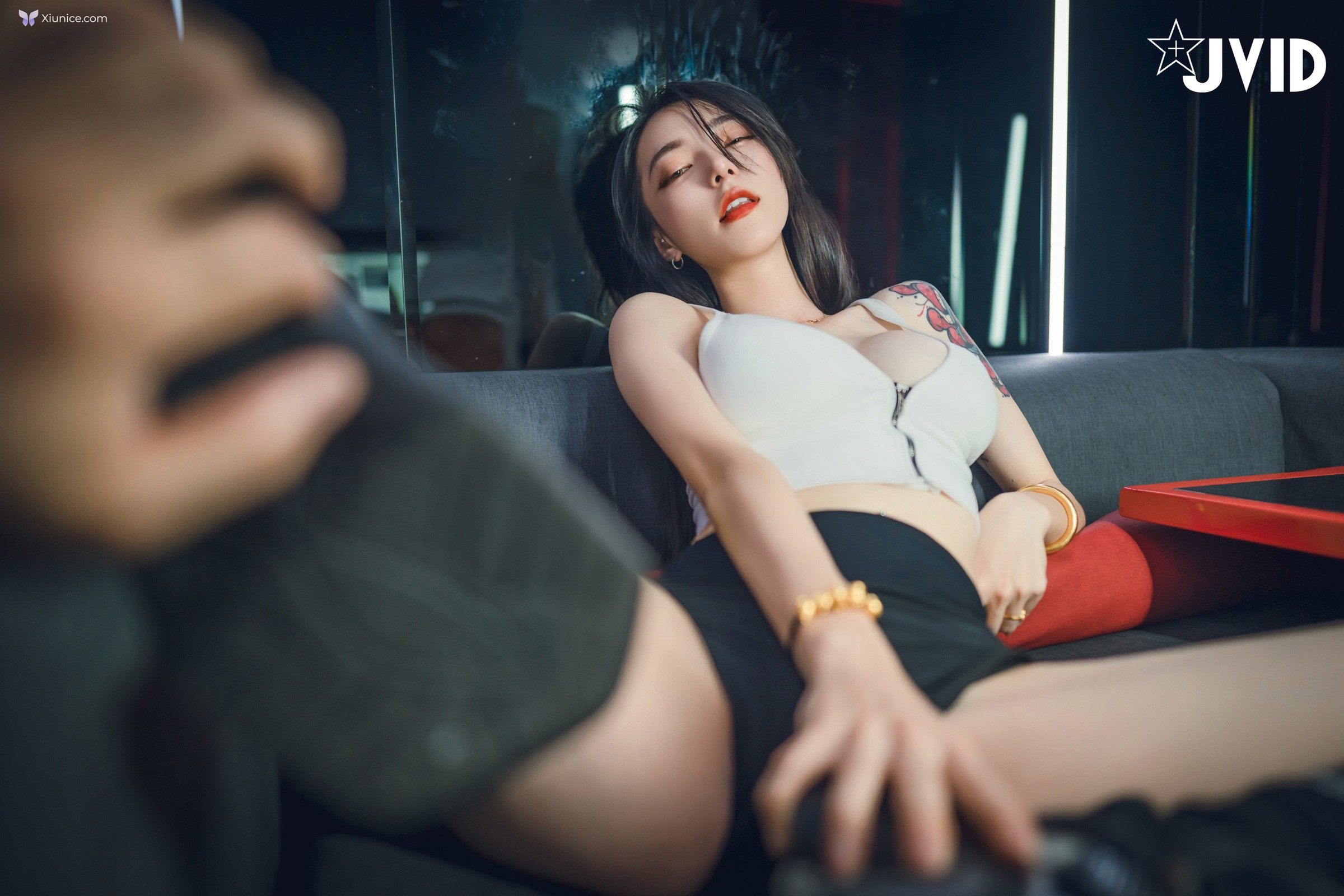 JVID 飄飄哥 – 飄飄跟蹤綁架迷姦情色妄想強灌春藥粉粉透透藥效太強讓美少女飄飄完全順從 第16张