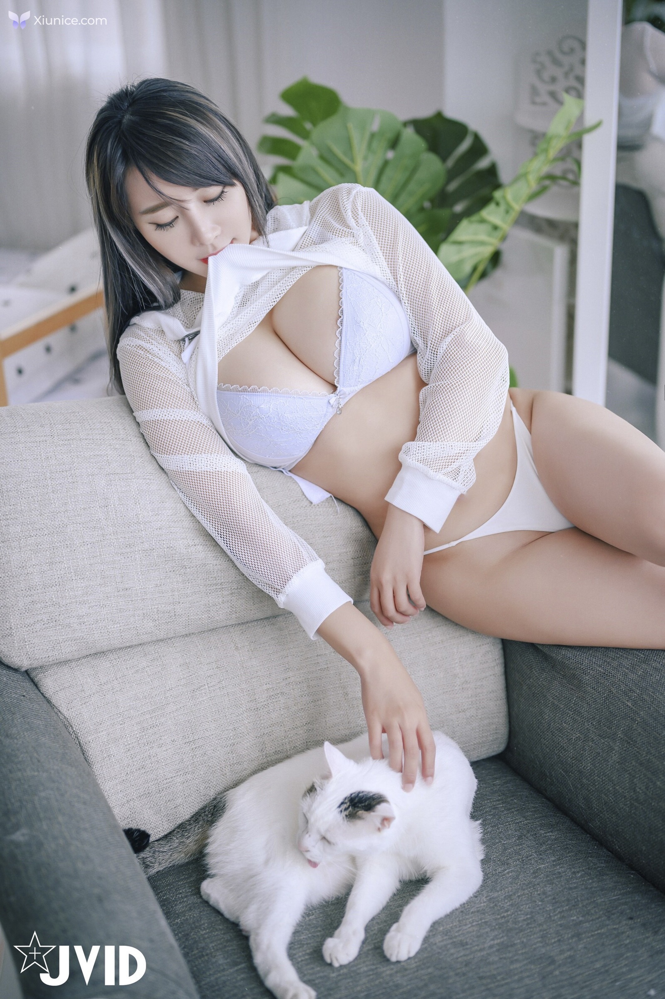 JVID Lele 樂樂 – 巨乳女神 樂樂色誘閨密兄長激情畫面曝光 第124张