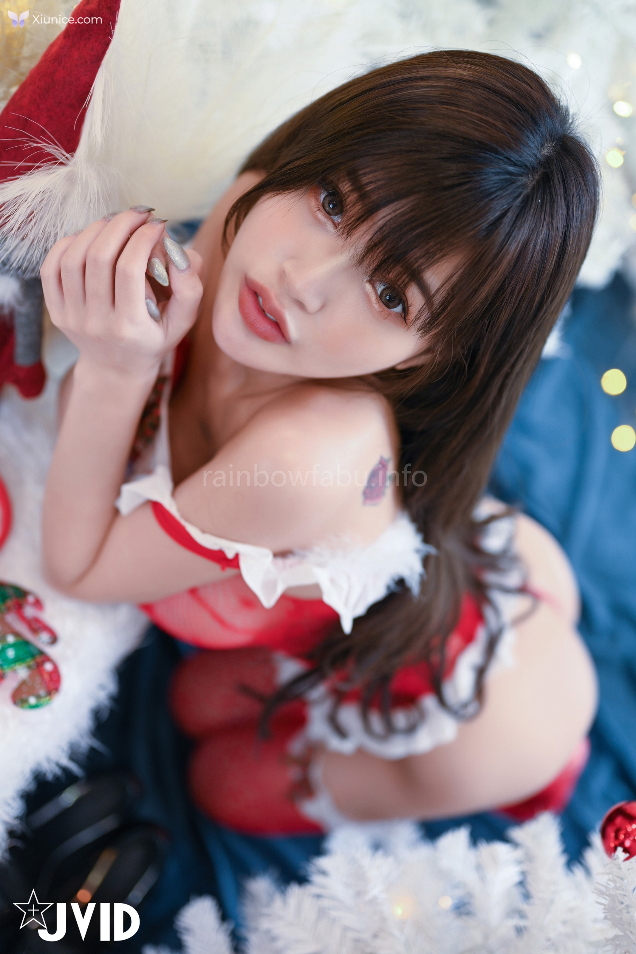 JVID 薇薇Vivi – 巨乳小隻馬薇薇華麗聖誕特輯戴著可愛鹿角一襲應景裝扮坐在你身上從耶誕搖到跨年可以嗎 第41张