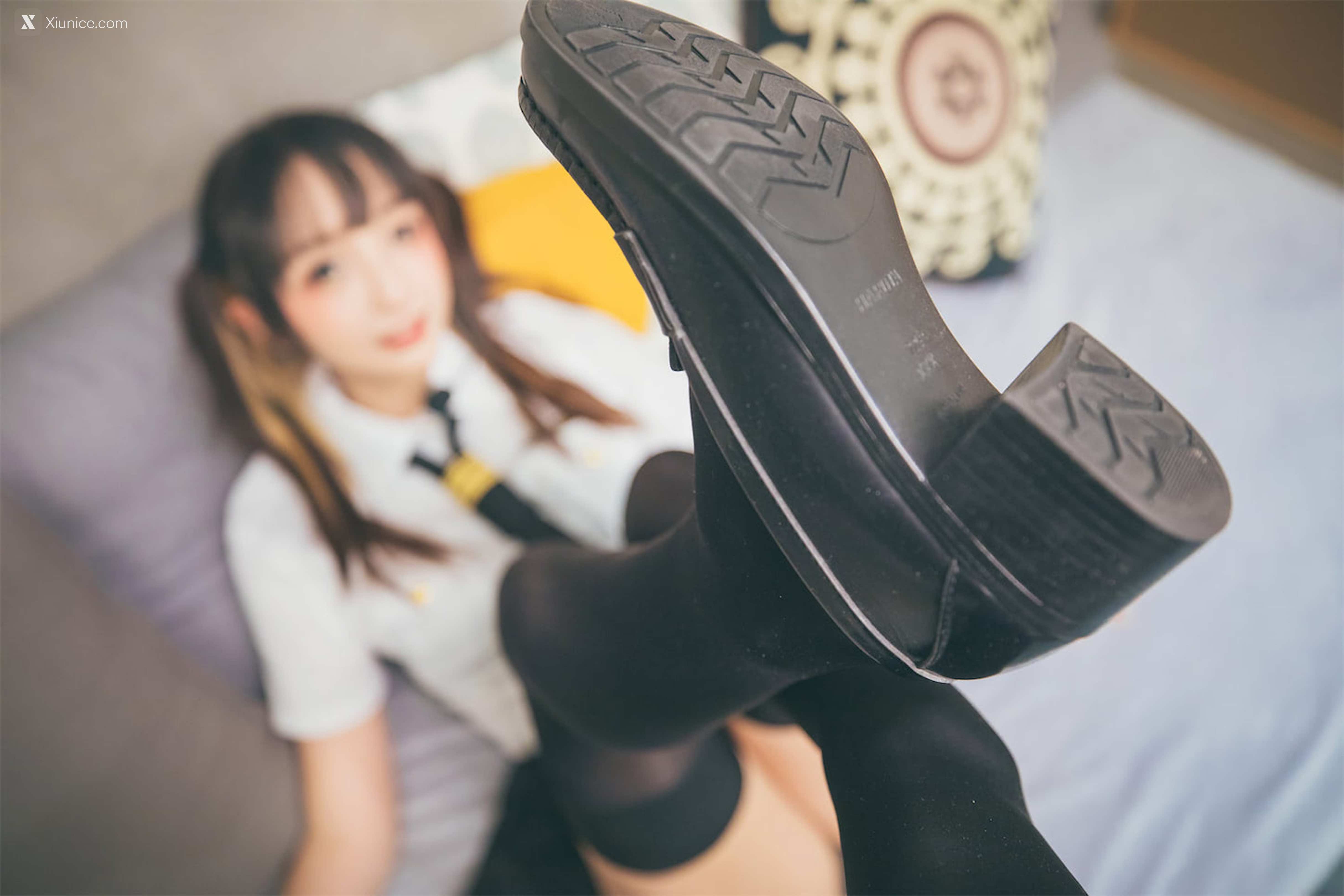 Coser@神楽坂真冬 Vol.081 绝对企画-黑丝皮衣《お帰りなさい、指揮官》 第114张