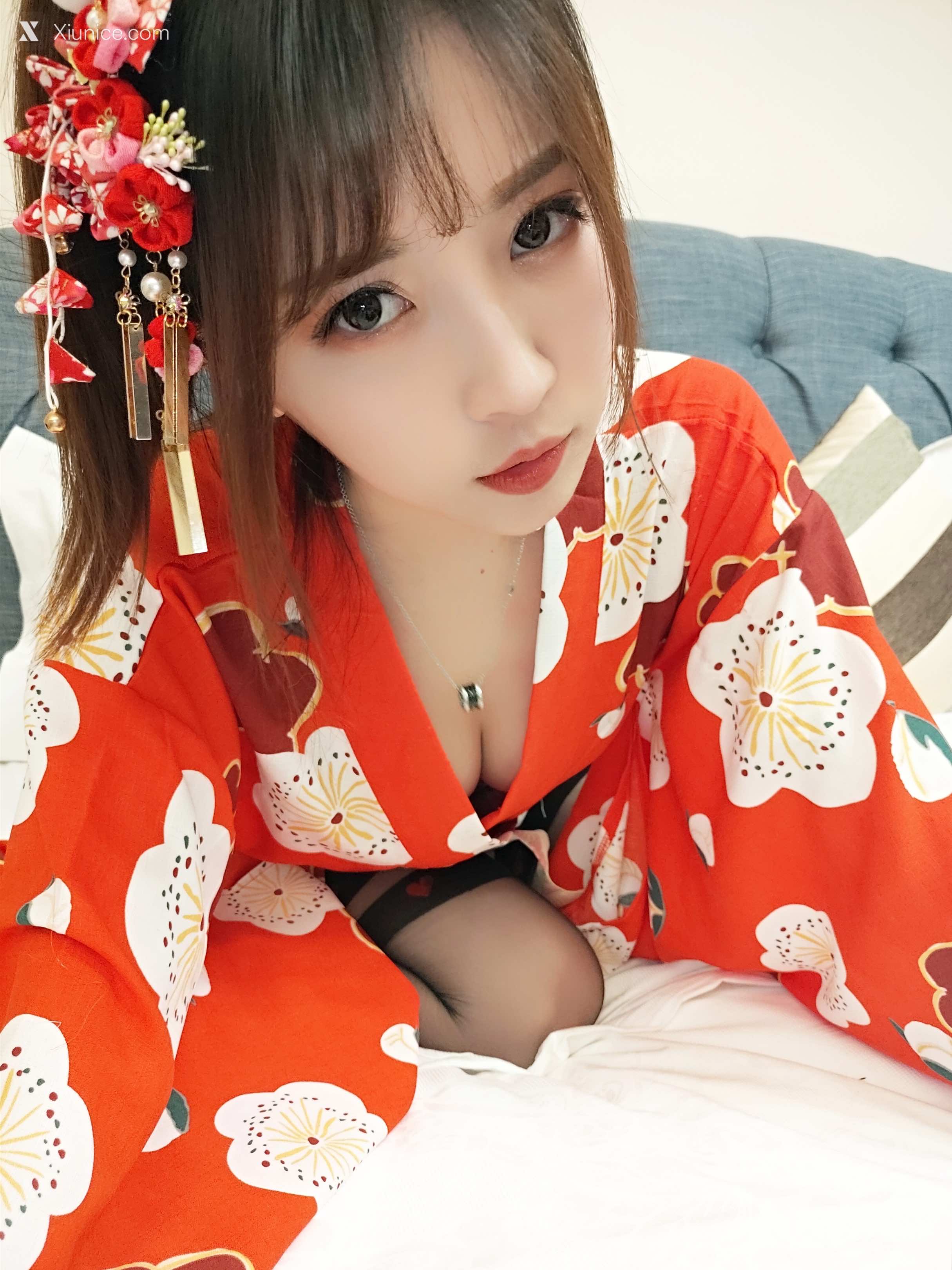 Coser@小女巫露娜 Vol.002 和服桃心黑色长筒袜 第18张