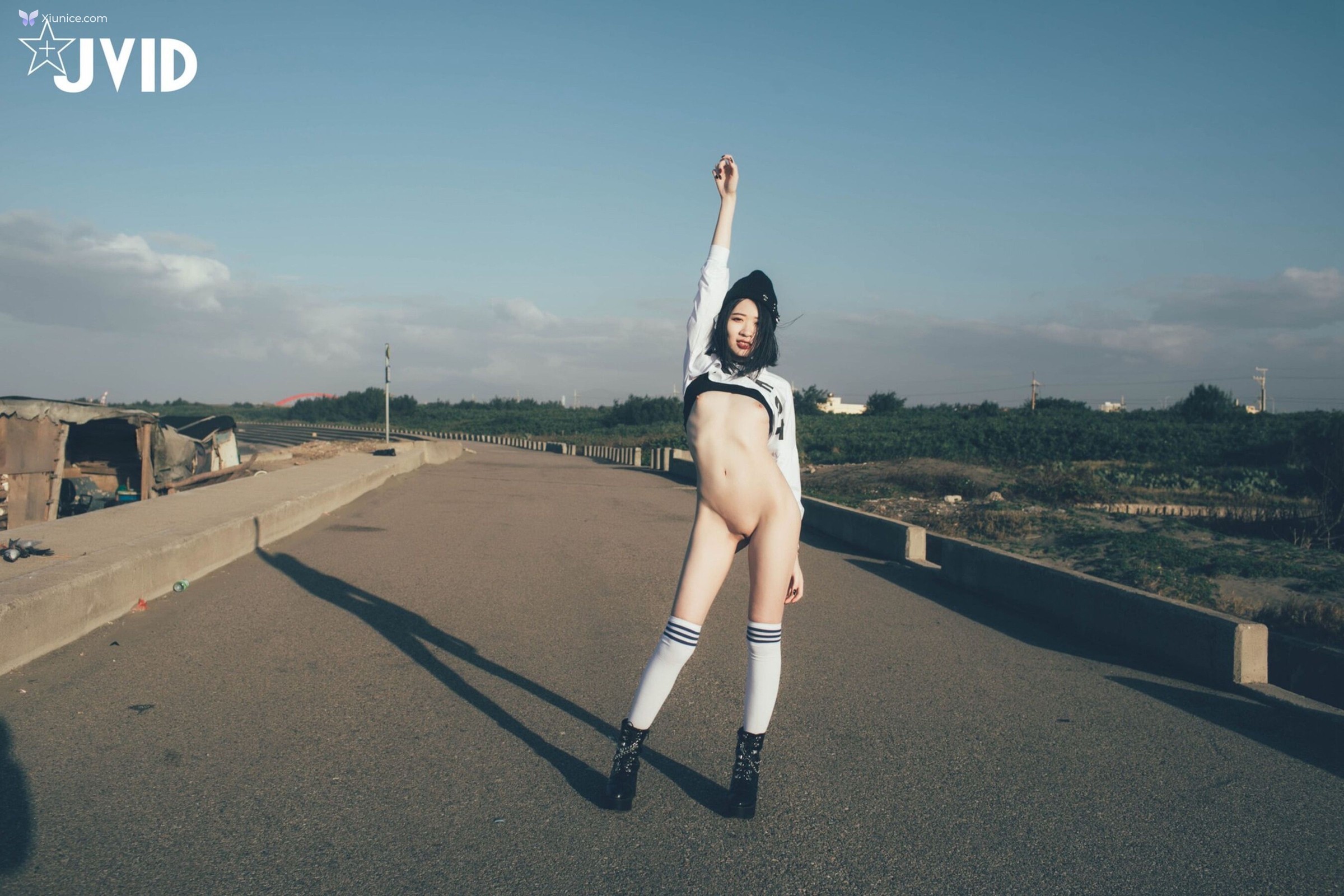 JVID 卯咪 – 高顏值美女卯咪野外露出てストレス発散するか通りすかりの覗き男に視姦され 第9张