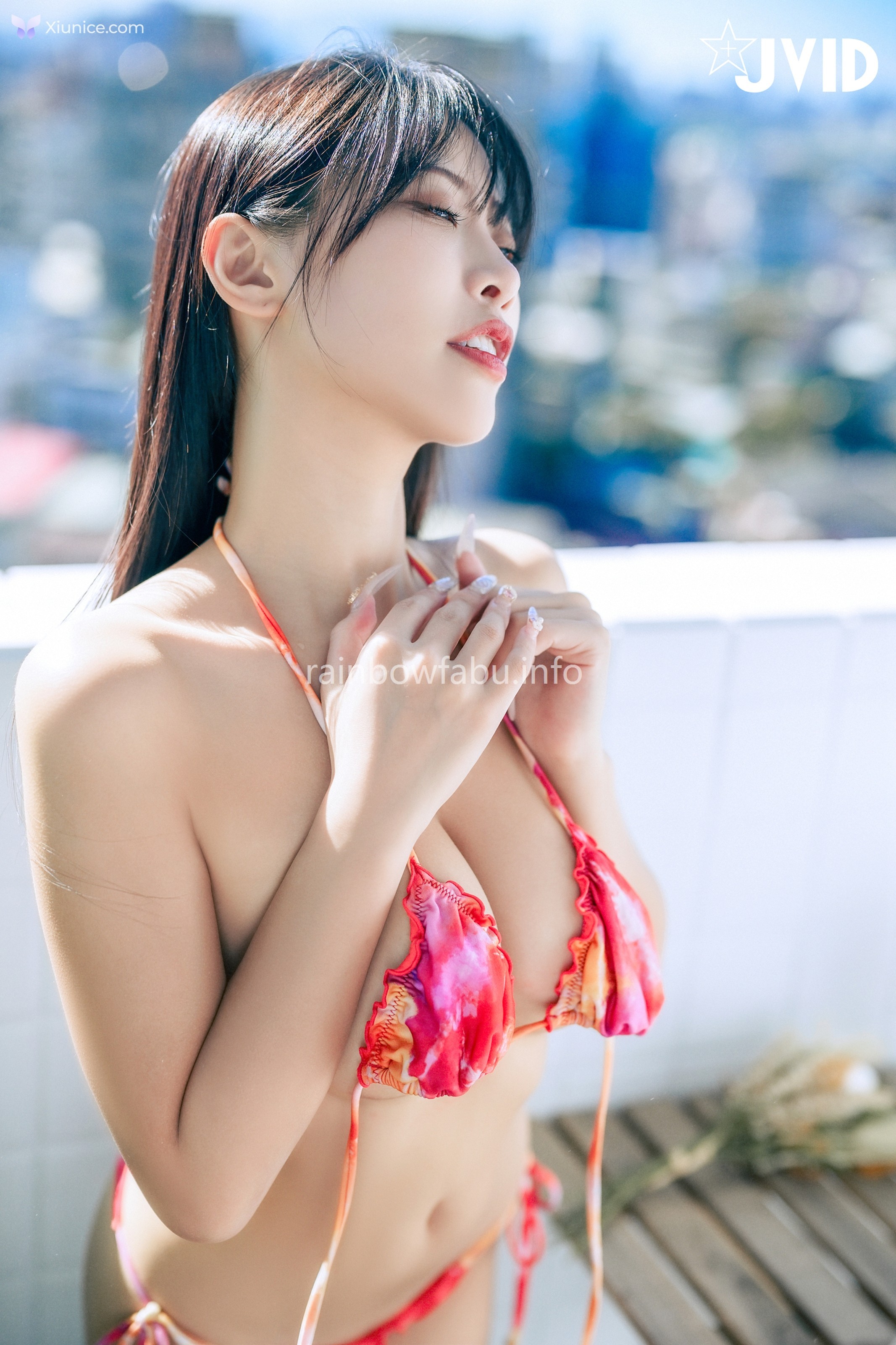 JVID WenHsin 玟妡 – 濕身陽台戲水夏日多巴胺超小片比基尼羊入虎口不吃對不起自己 第68张