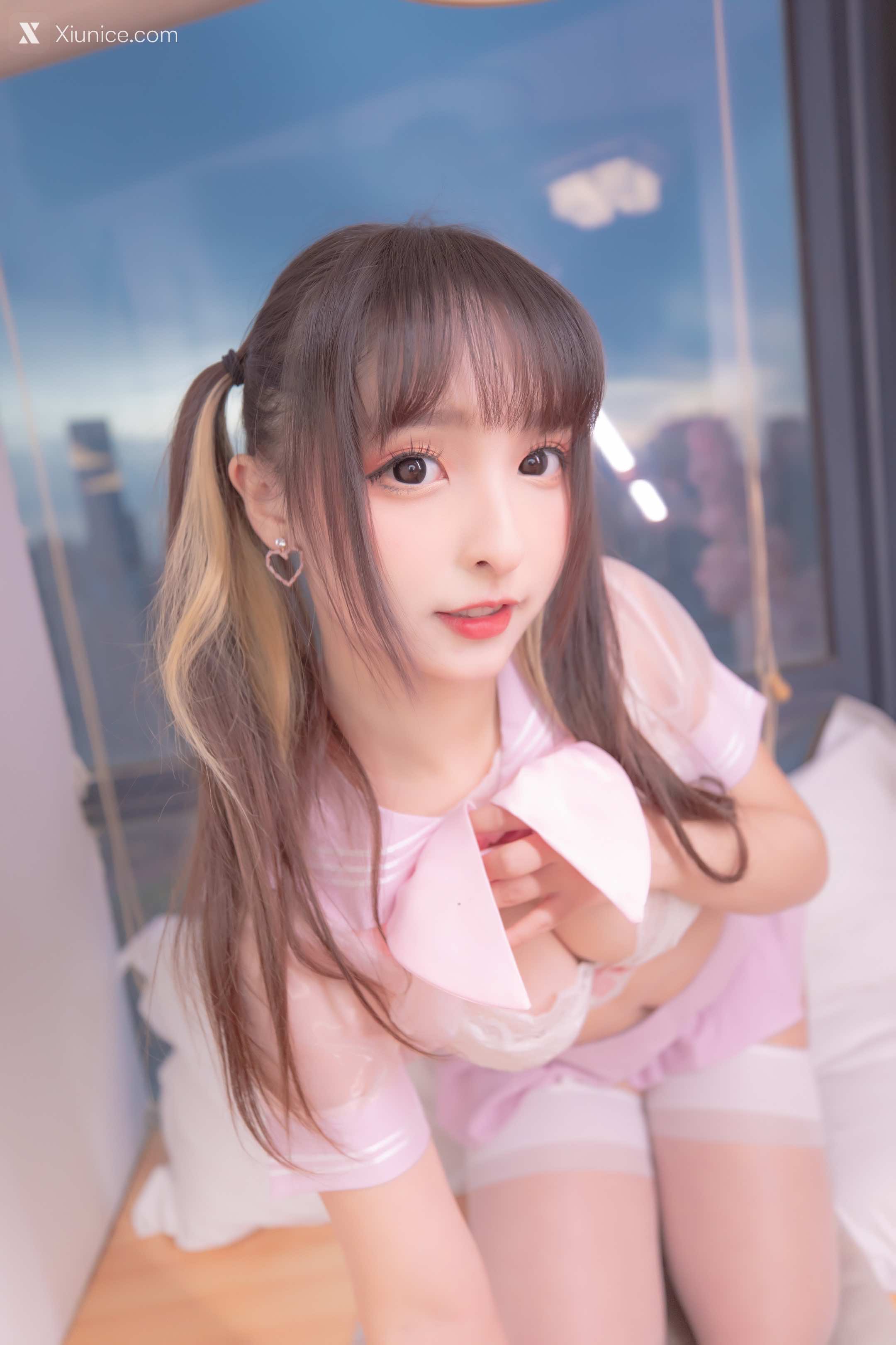 Coser@神楽坂真冬 Vol.079 绝对企画-透明黑白水手服《特別なことに》 第38张