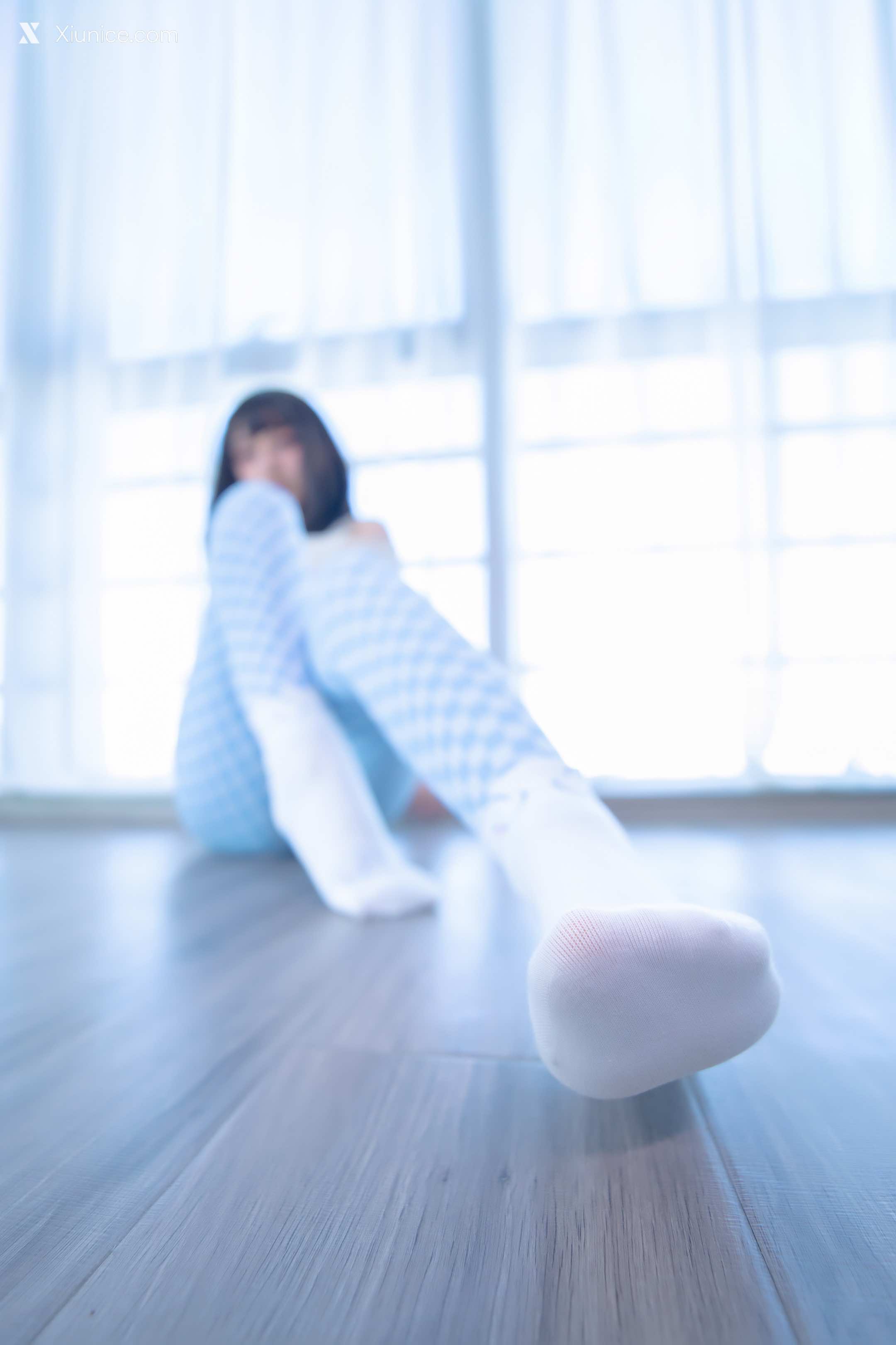 Coser@神楽坂真冬 Vol.103 蓝白格 第26张