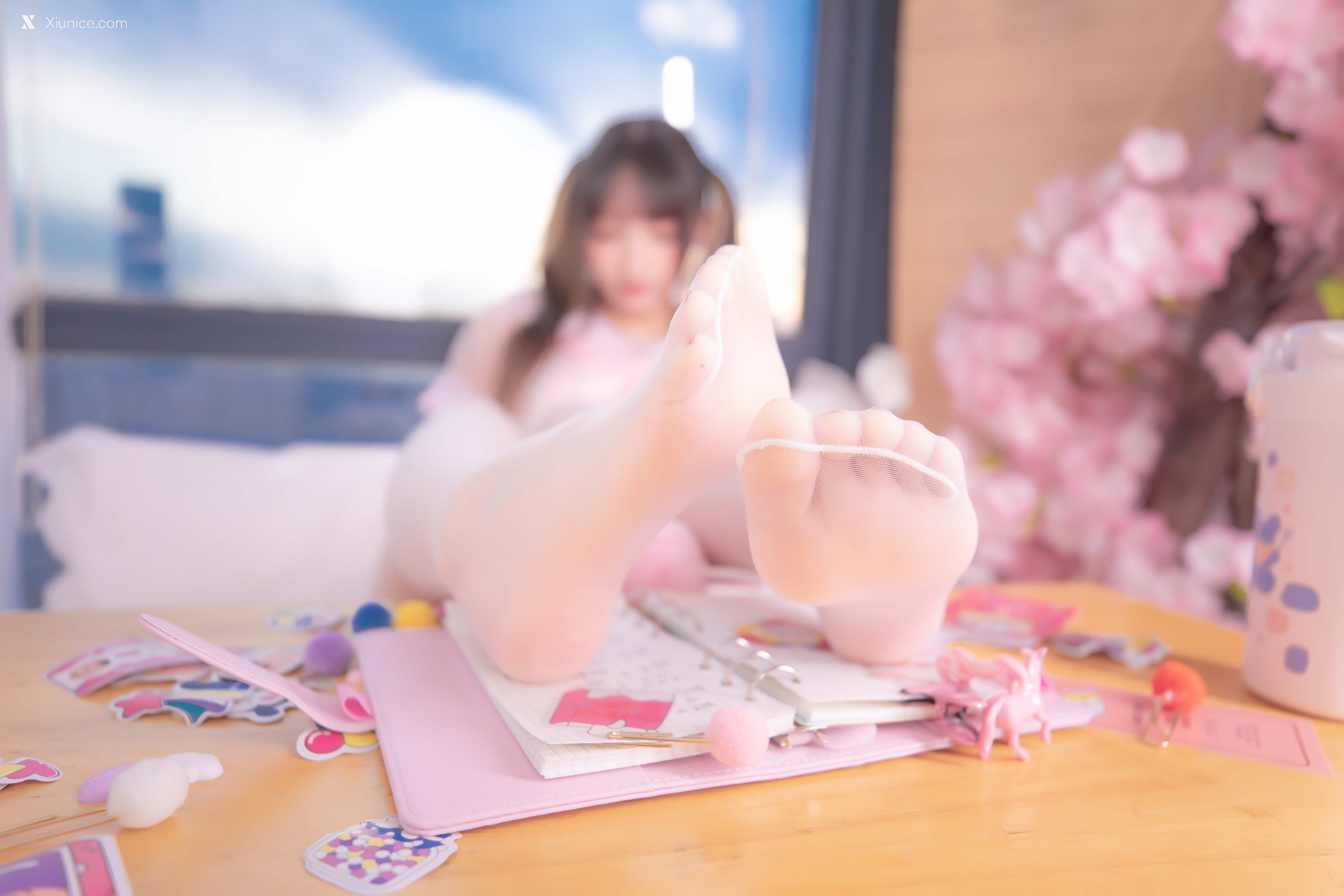Coser@神楽坂真冬 Vol.079 绝对企画-透明黑白水手服《特別なことに》 第15张