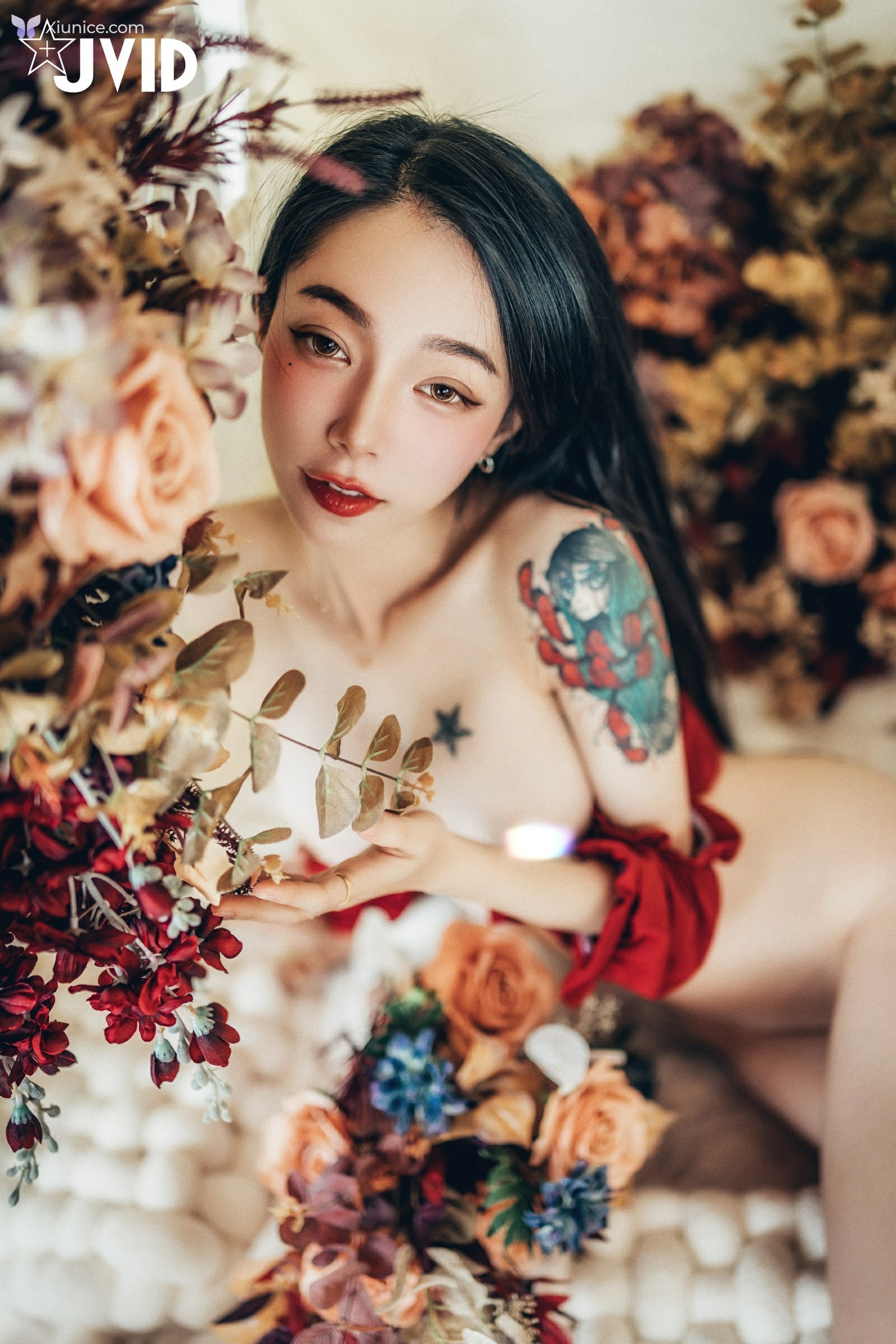 JVID 飄飄哥 – 巨乳飄飄女神精心打造的誠意寫真動漫般的完美身材還有超可愛的神祕客串喔 第47张