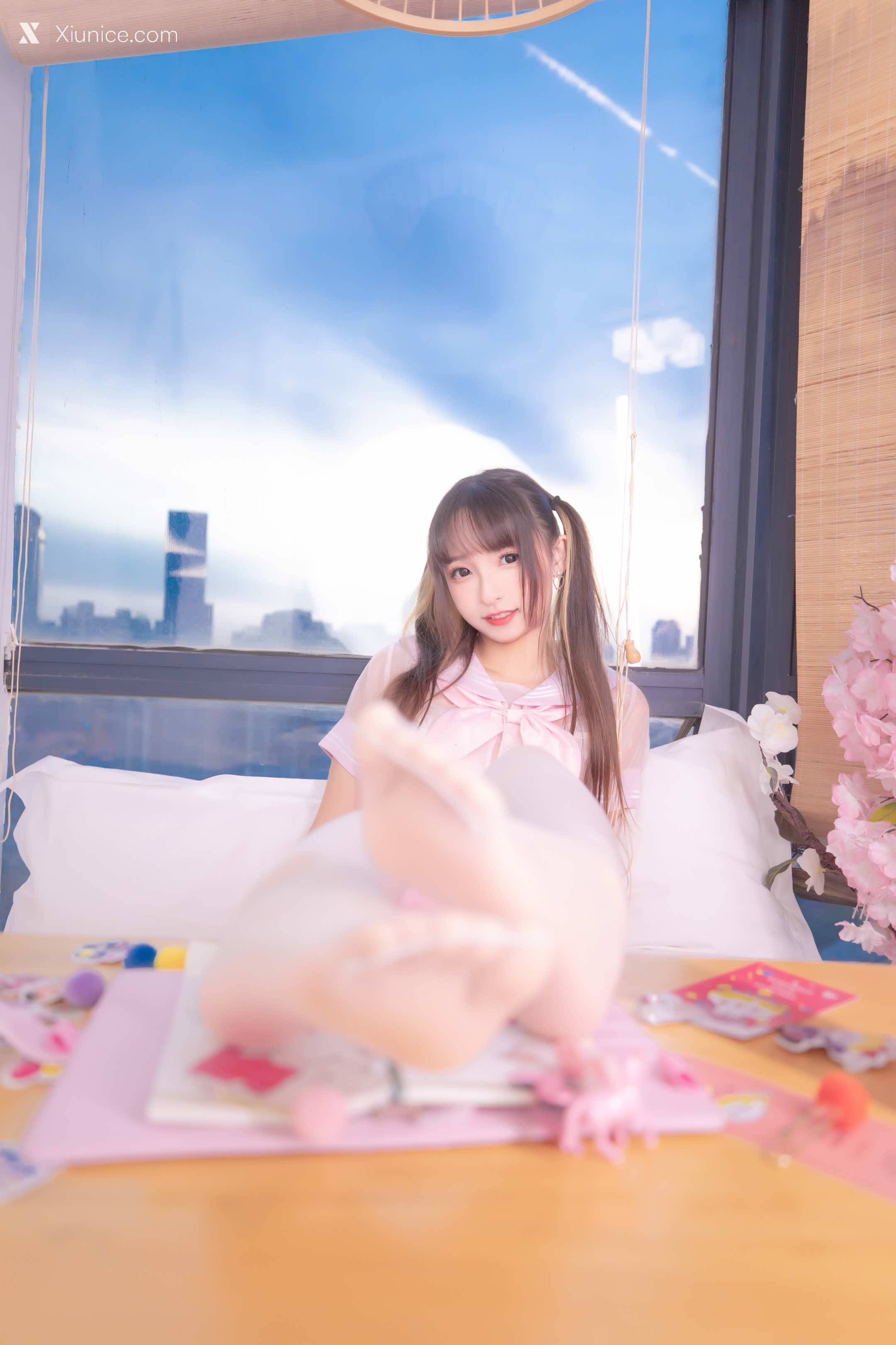 Coser@神楽坂真冬 Vol.079 绝对企画-透明黑白水手服《特別なことに》 第16张