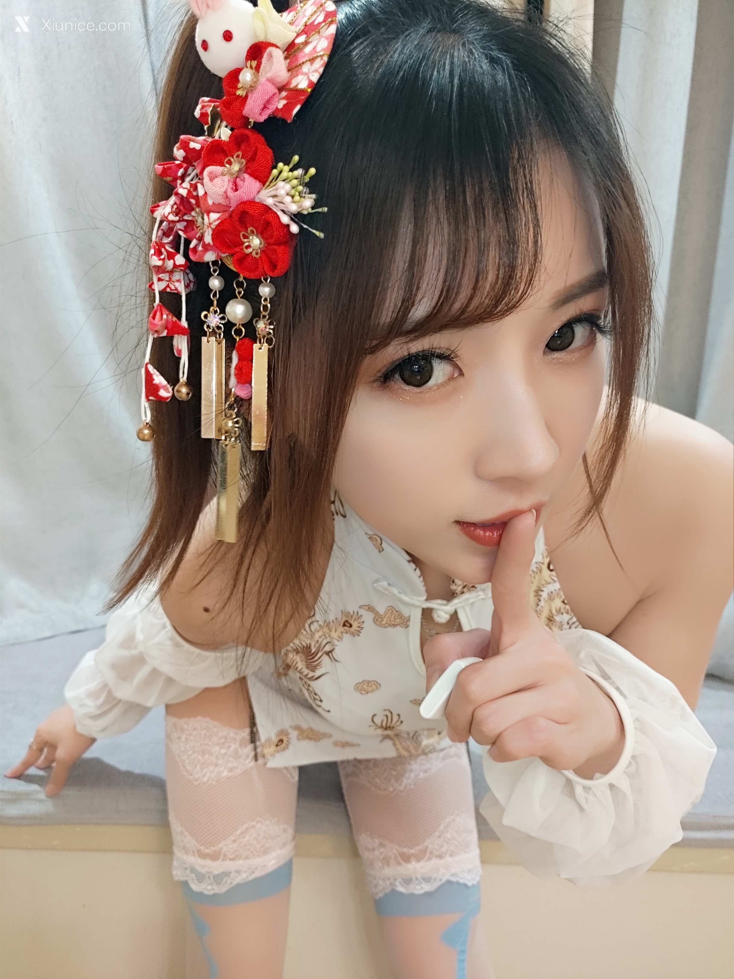 Coser@小女巫露娜 Vol.009 白色蕾丝长筒 第21张