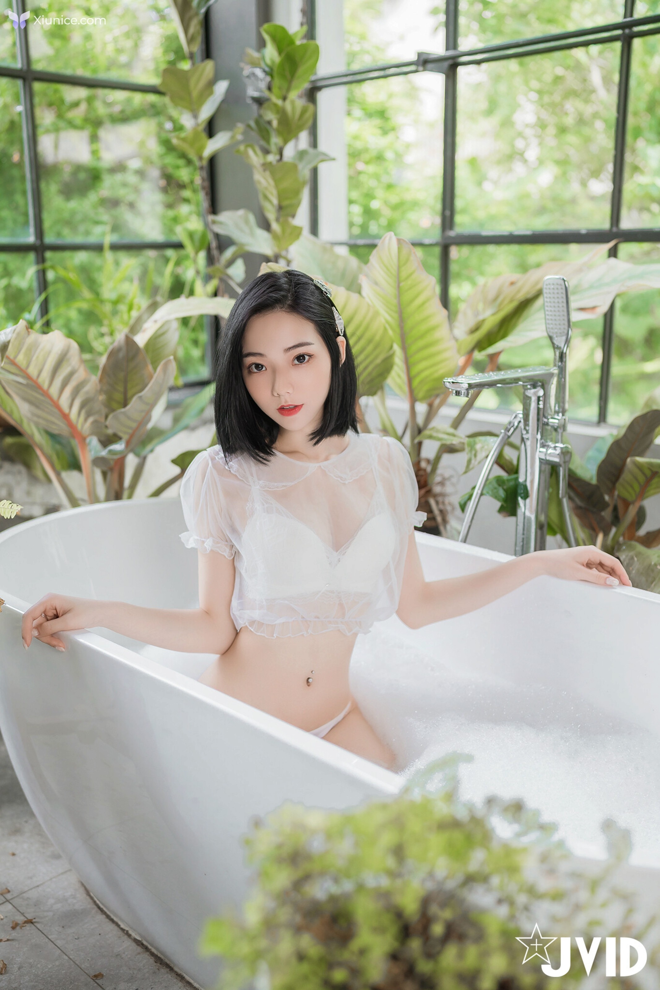 JVID 啾啾 – 誤闖莊園窺探心儀女神啾啾 入浴反被誘惑勾引 第56张