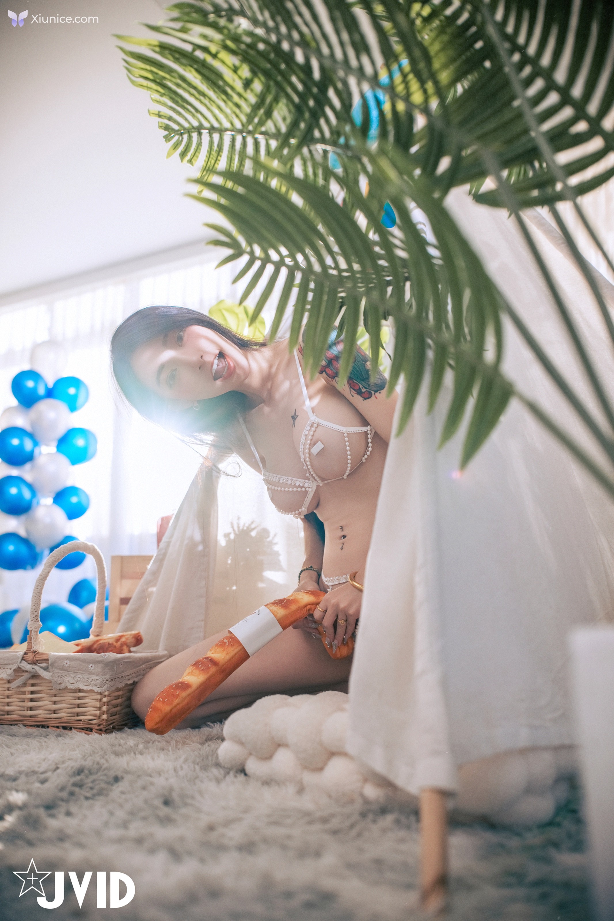 JVID 飄飄哥 – 最狂尺度生日特輯極細丁無膚膠色色の裸體生日趴飄飄慶生被脫光光塗抹奶油超細線丁無膚膠擠出誘人駱駝蹄屁股翹高背後位視角超色慾超誘人裸體奶油慶生影片熱映中 第86张