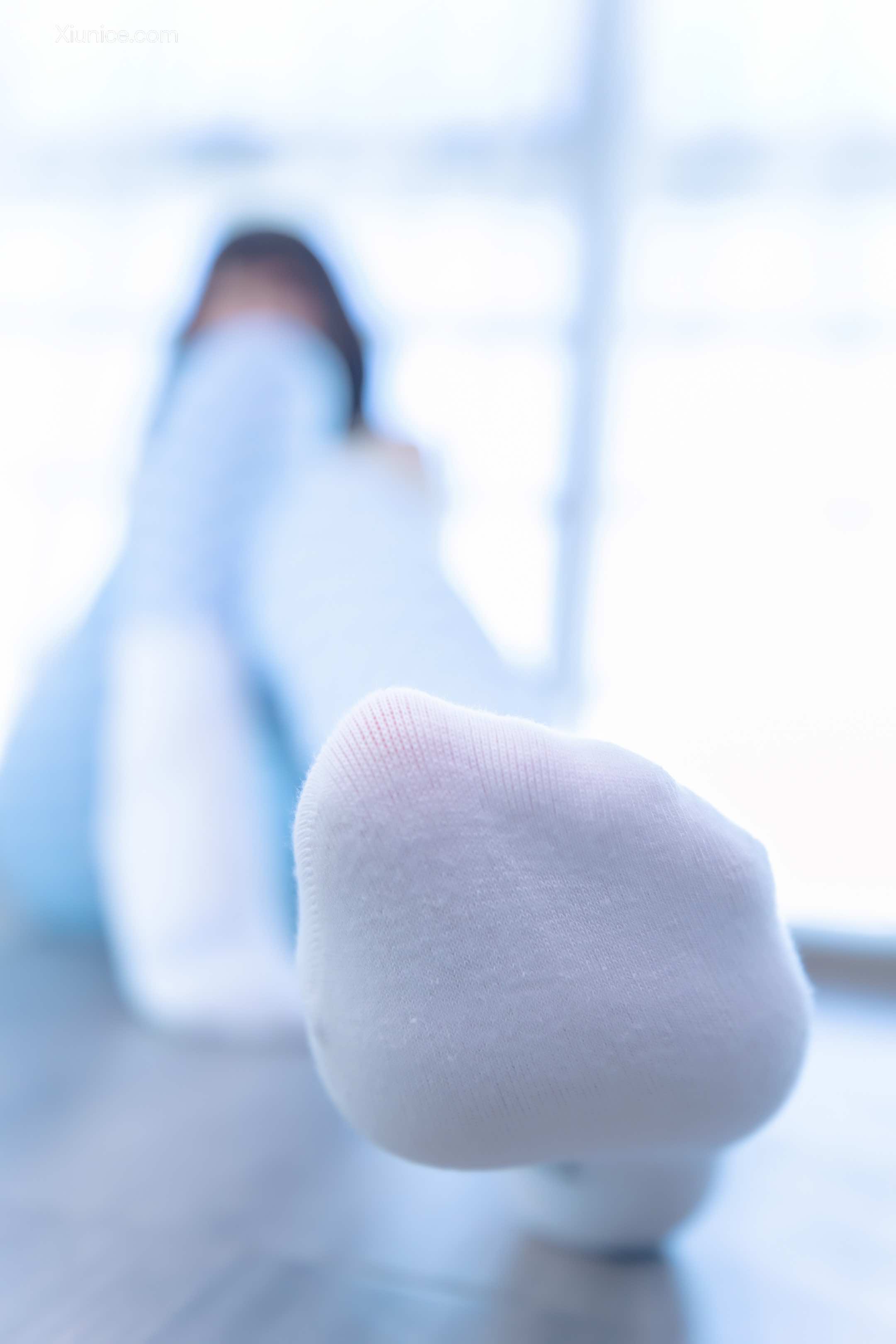 Coser@神楽坂真冬 Vol.103 蓝白格 第24张