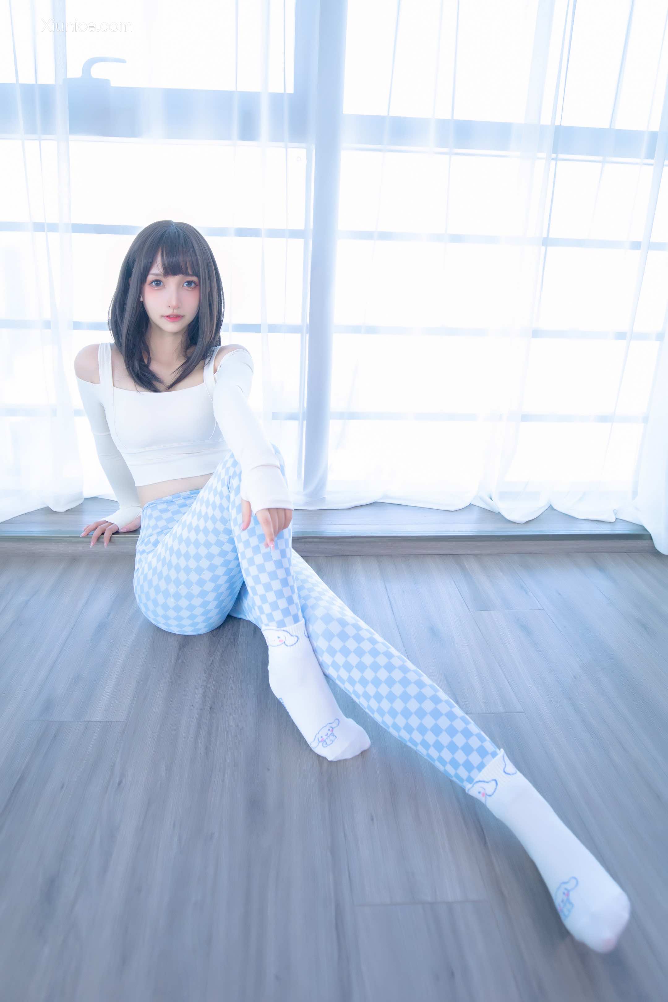 Coser@神楽坂真冬 Vol.103 蓝白格 第28张