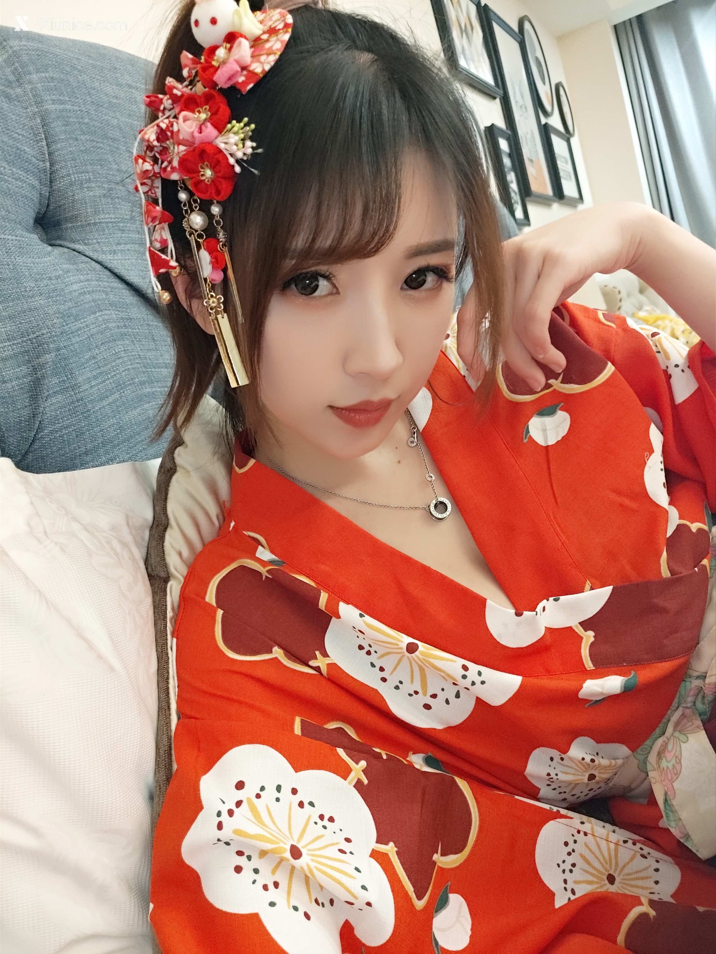 Coser@小女巫露娜 Vol.002 和服桃心黑色长筒袜 第38张