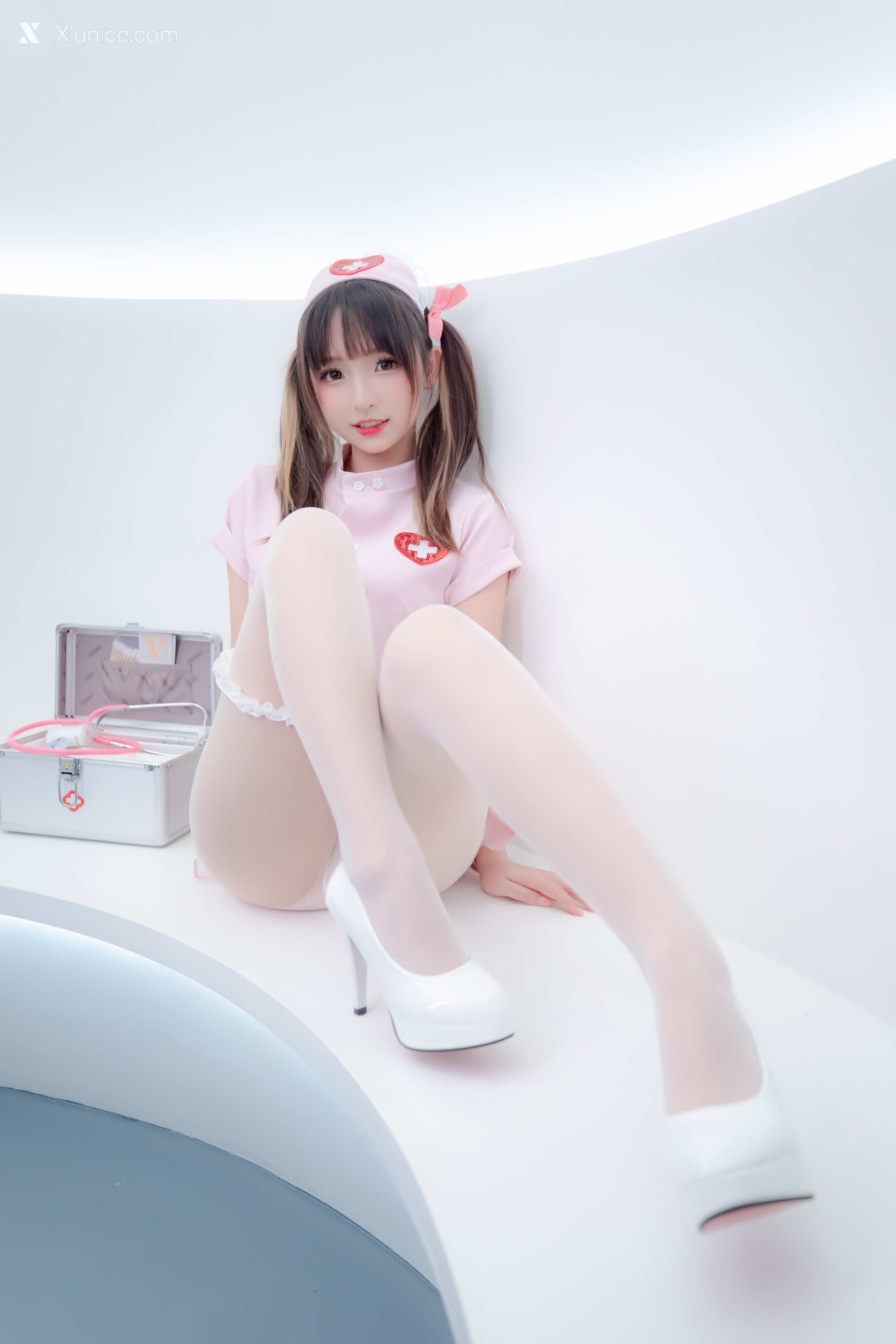 Coser@神楽坂真冬 Vol.084 绝对企画-白丝护士《心身バランス》 第4张