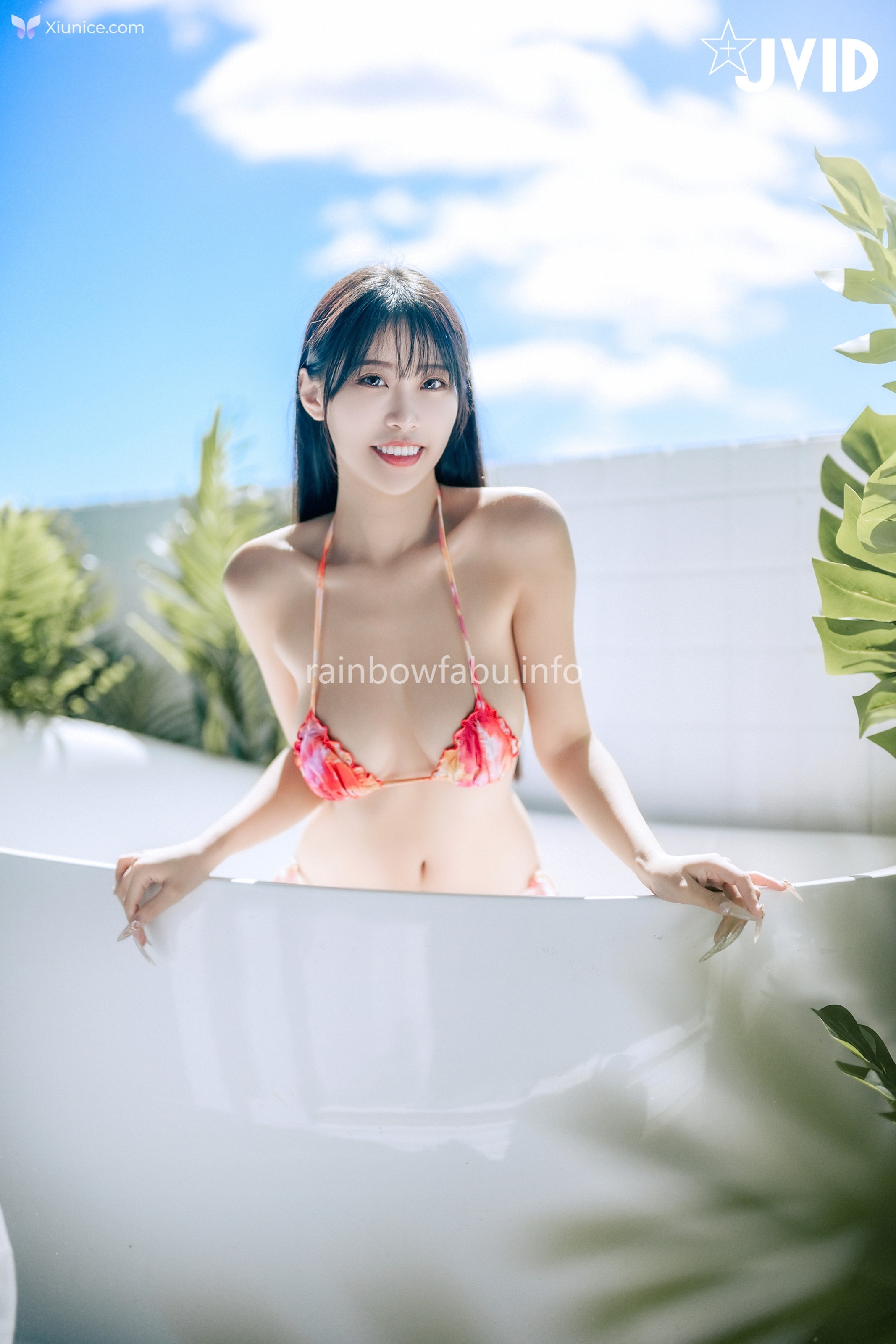 JVID WenHsin 玟妡 – 濕身陽台戲水夏日多巴胺超小片比基尼羊入虎口不吃對不起自己 第56张