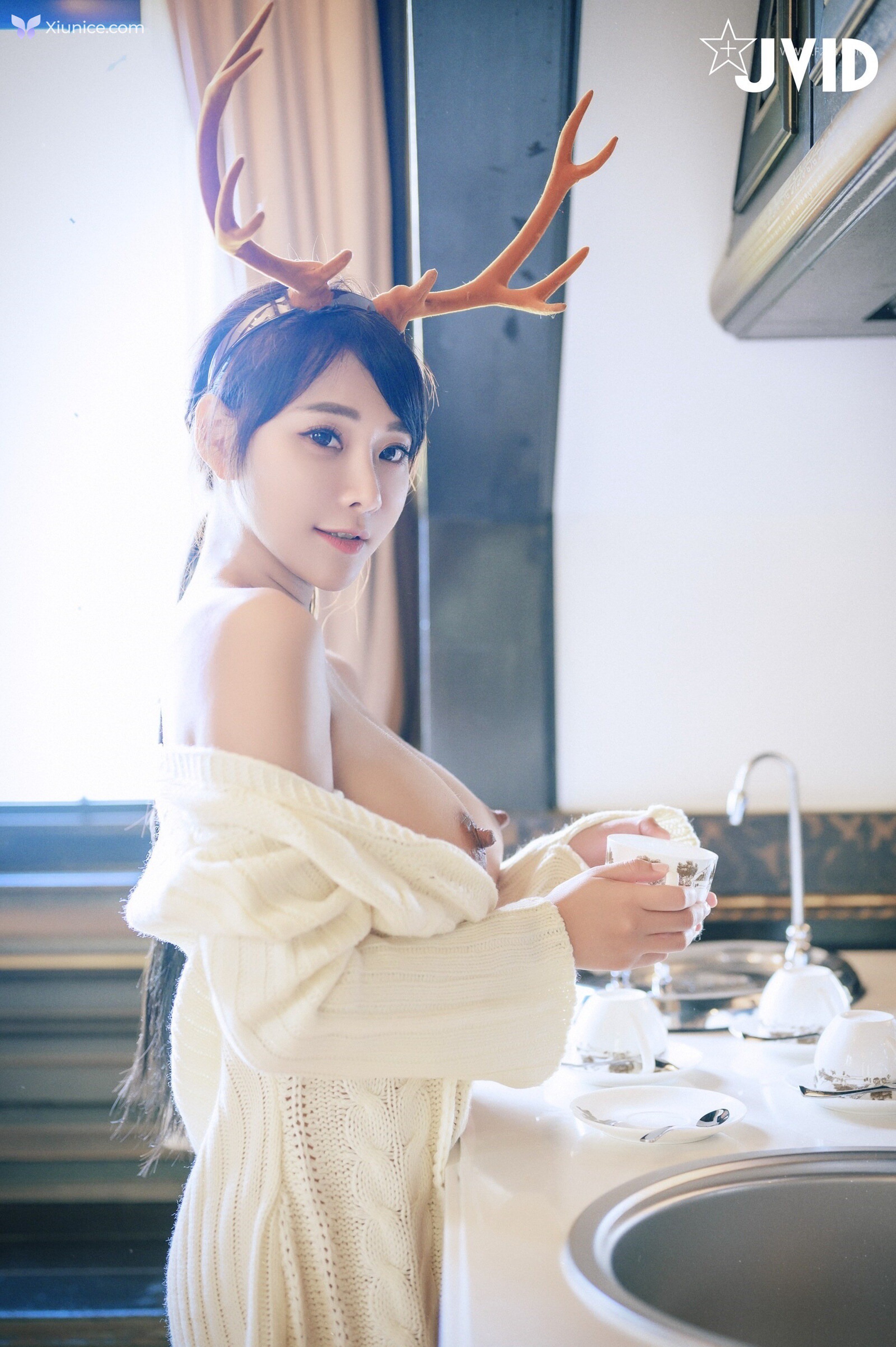 JVID Lele 樂樂 – 全輯上空無碼巨乳女神 樂樂鹿角女孩的報恩 第62张