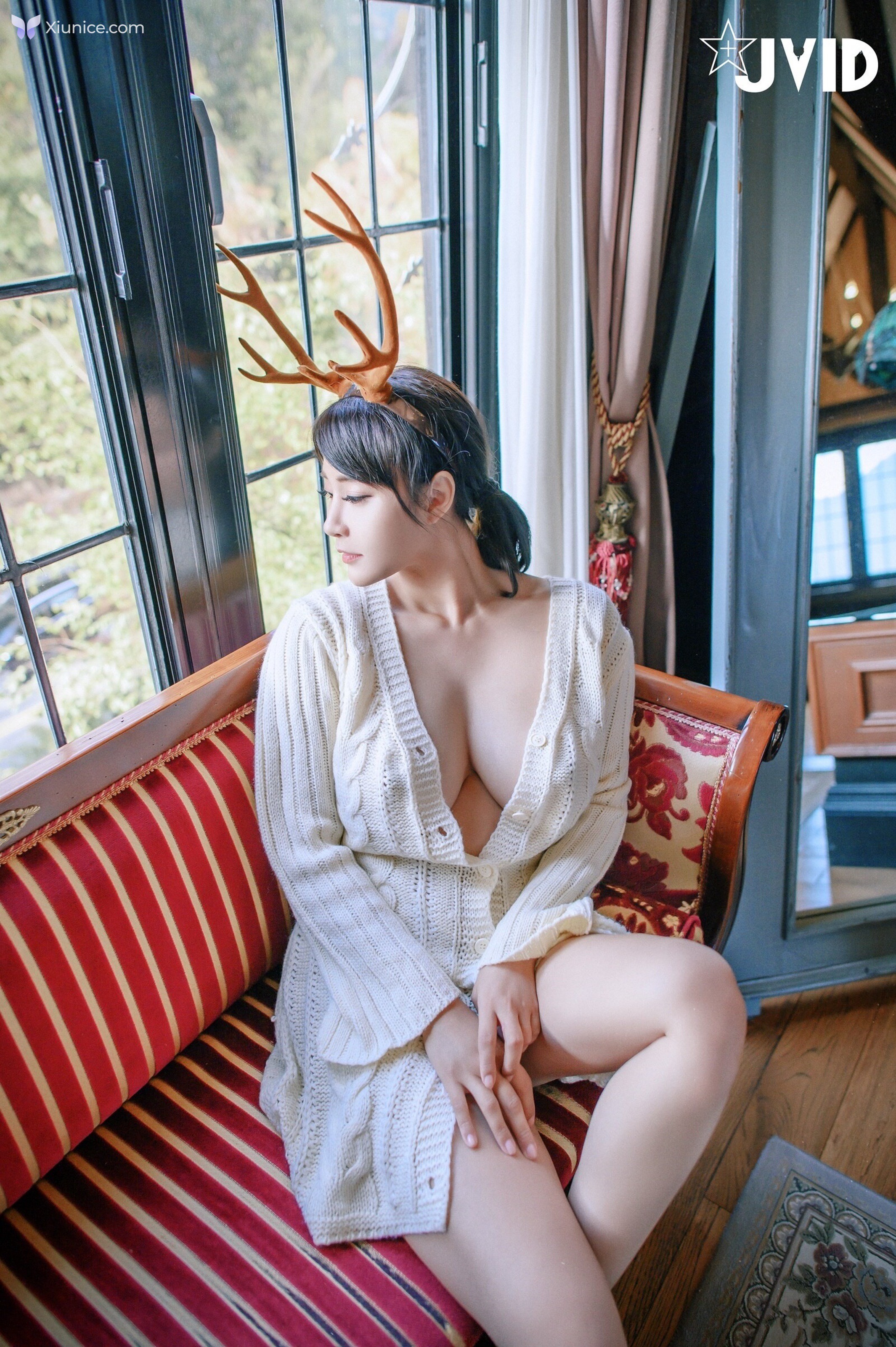 JVID Lele 樂樂 – 全輯上空無碼巨乳女神 樂樂鹿角女孩的報恩 第294张
