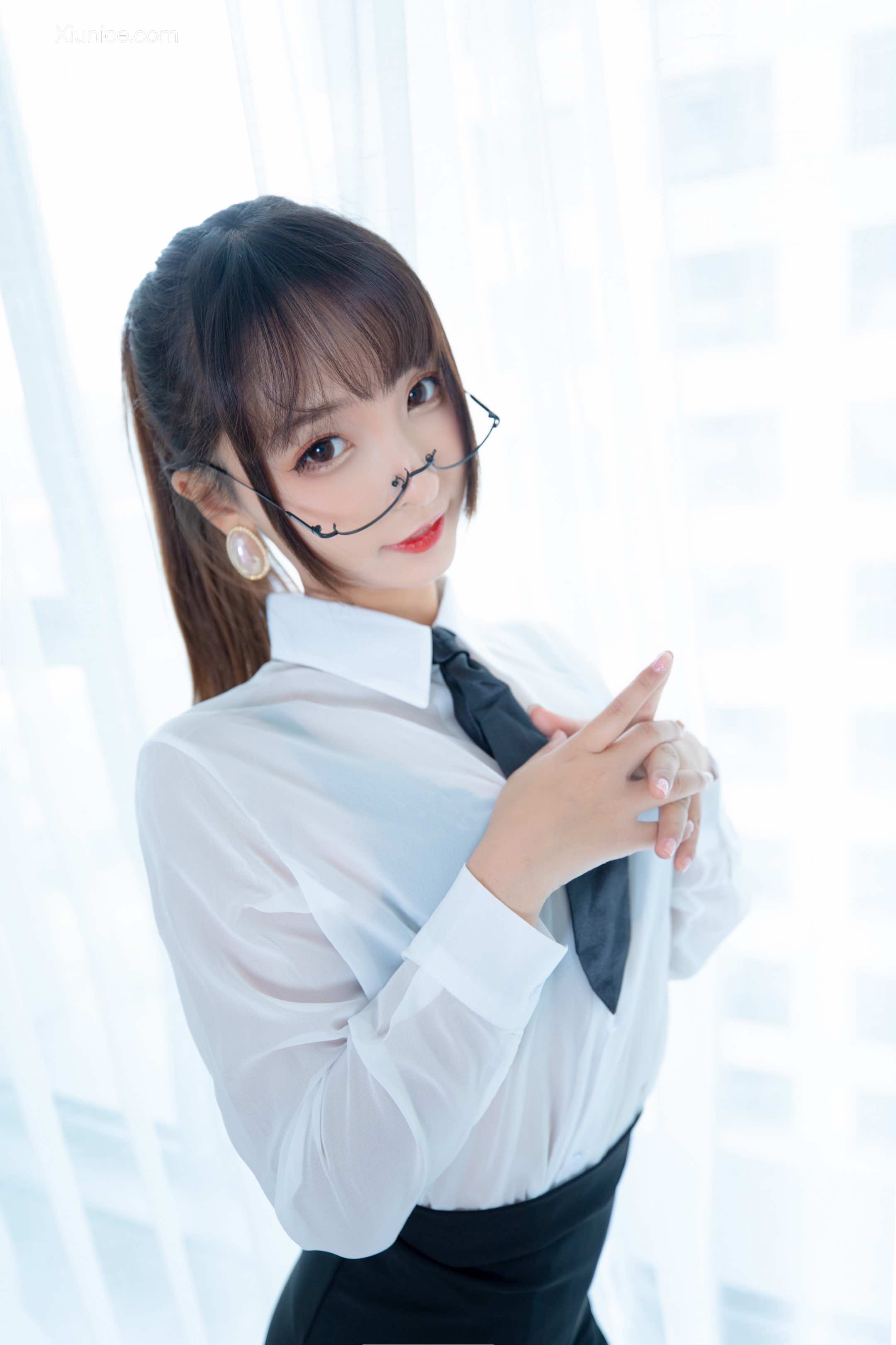 Coser@神楽坂真冬 Vol.029 白色办公室 ホワイトオフィス 第1张
