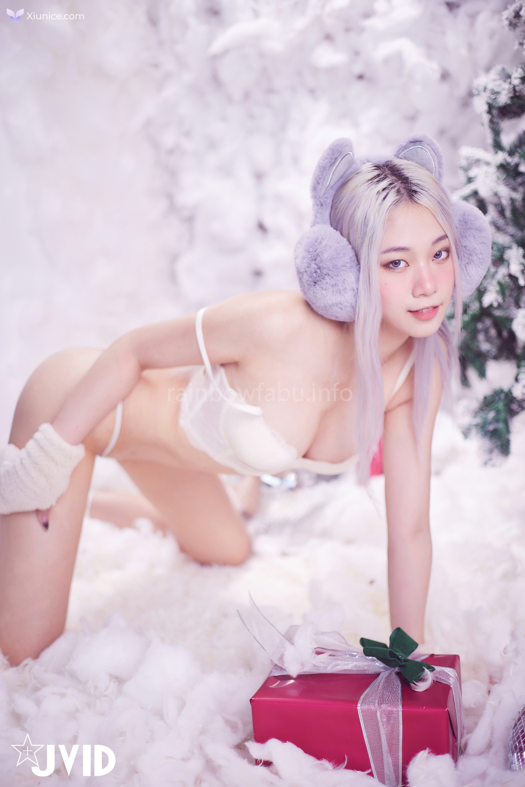 JVID Verna – 性感的愛死寂寞人雪女Verna陪你度過聖誕寒冬 第12张