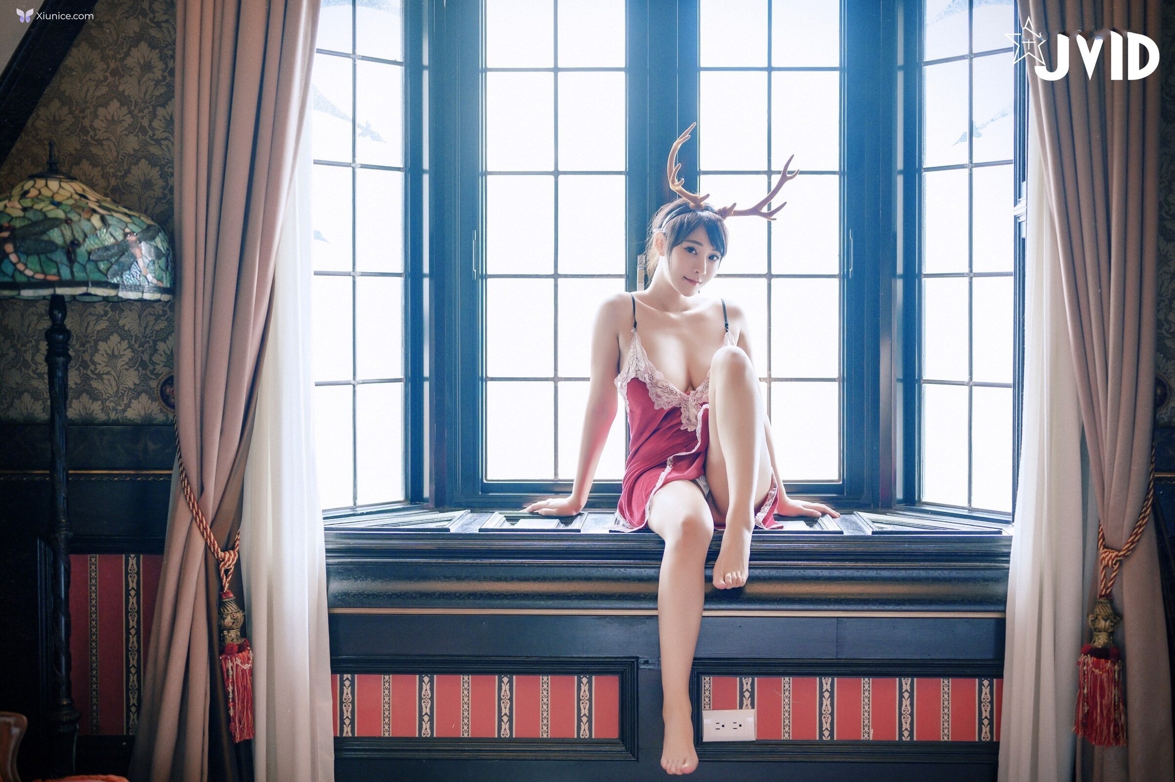 JVID Lele 樂樂 – 全輯上空無碼巨乳女神 樂樂鹿角女孩的報恩 第261张