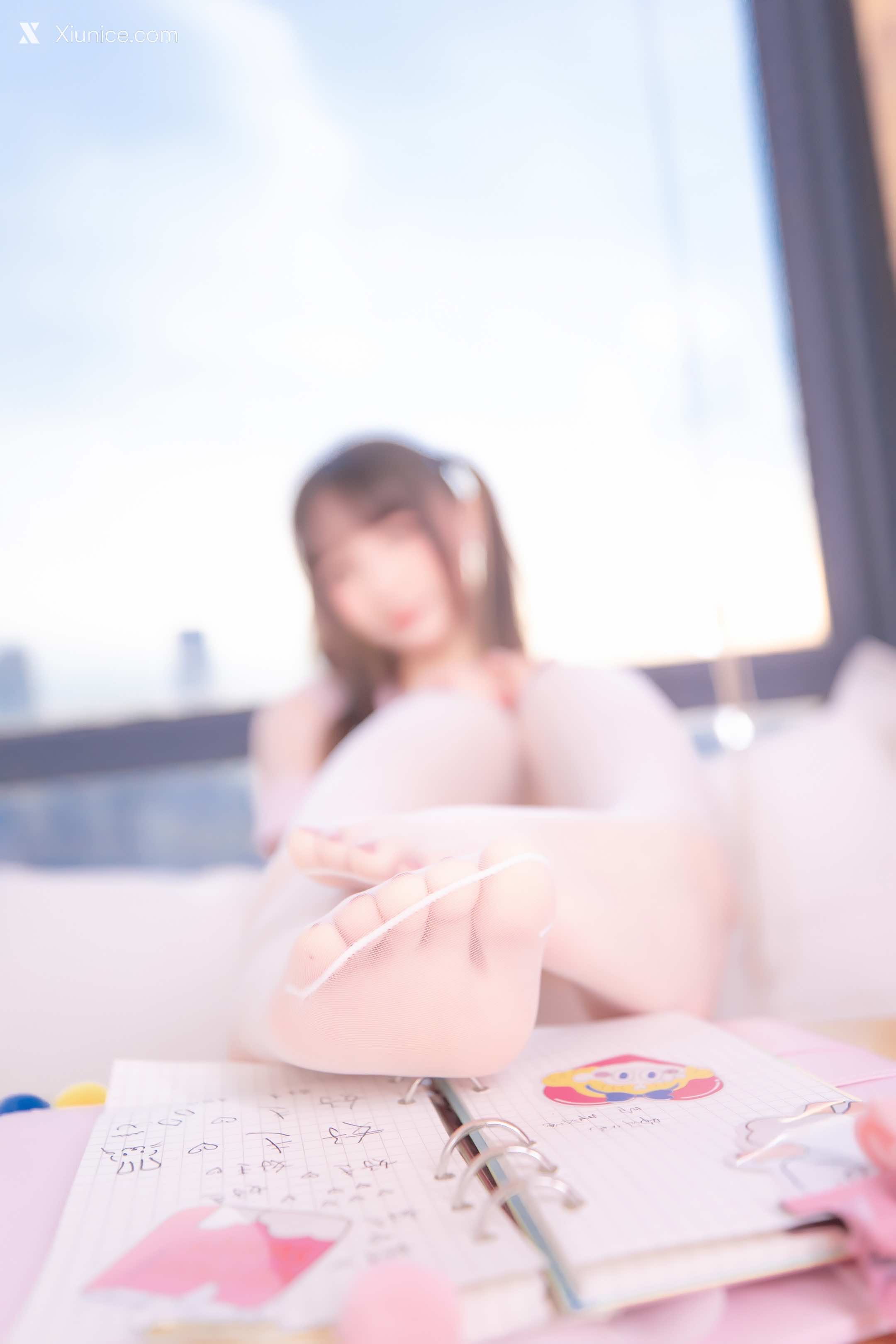 Coser@神楽坂真冬 Vol.079 绝对企画-透明黑白水手服《特別なことに》 第4张