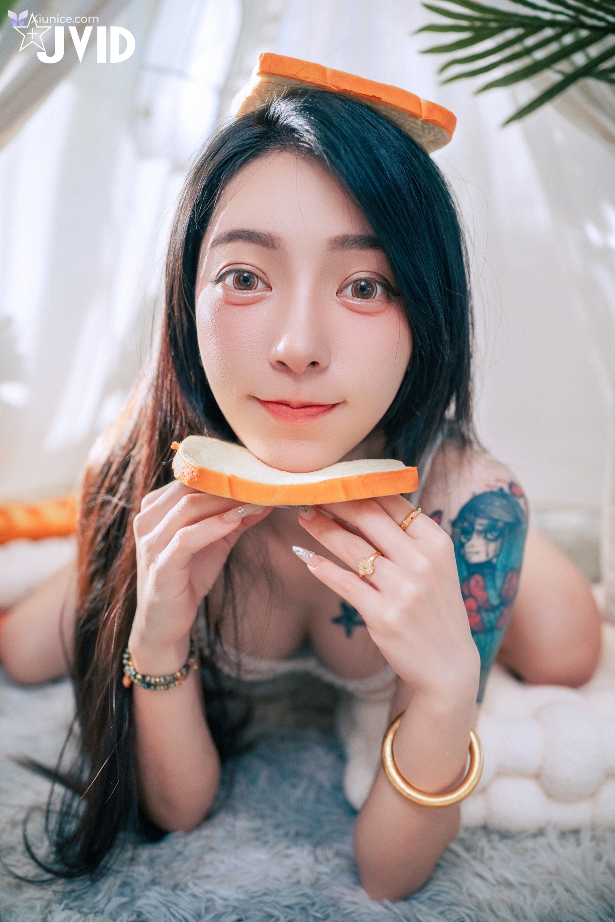 JVID 飄飄哥 – 最狂尺度生日特輯極細丁無膚膠色色の裸體生日趴飄飄慶生被脫光光塗抹奶油超細線丁無膚膠擠出誘人駱駝蹄屁股翹高背後位視角超色慾超誘人裸體奶油慶生影片熱映中 第15张
