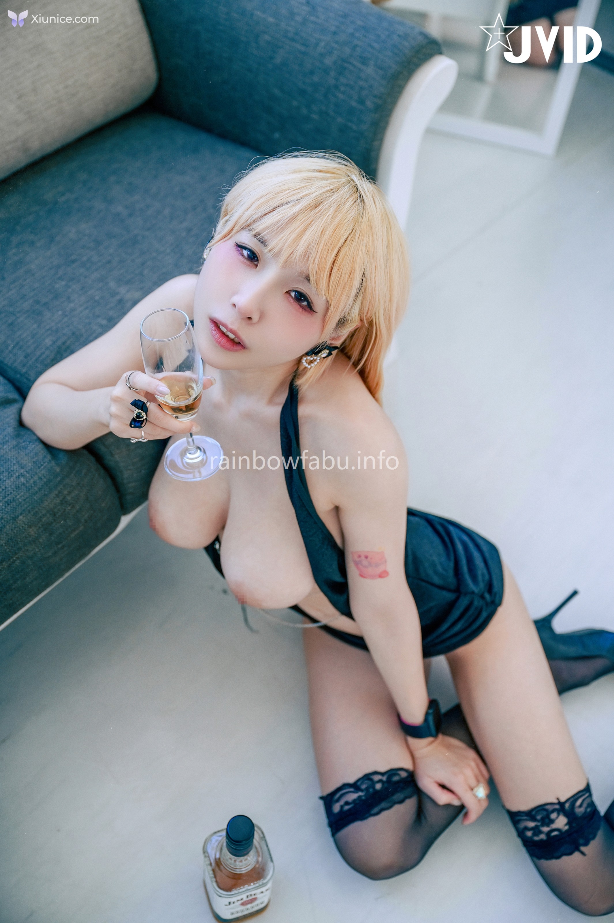 JVID 黎菲兒 – 調教性感巨乳小母狗前一晚去夜店就偷帶男人回家酒後SM被調教成小母狗色慾滿滿の性奴養成計劃 第35张