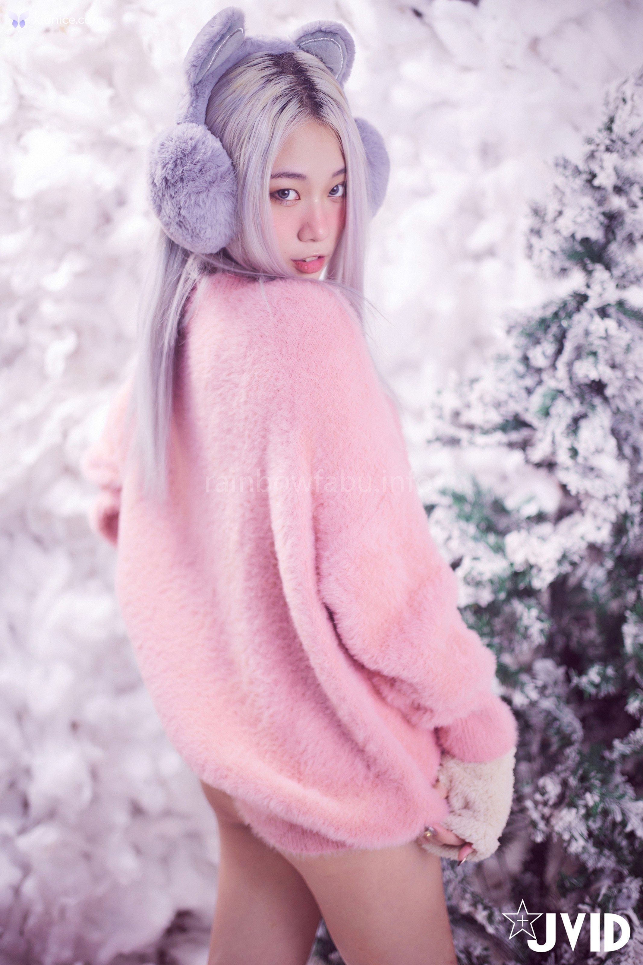 JVID Verna – 性感的愛死寂寞人雪女Verna陪你度過聖誕寒冬 第24张