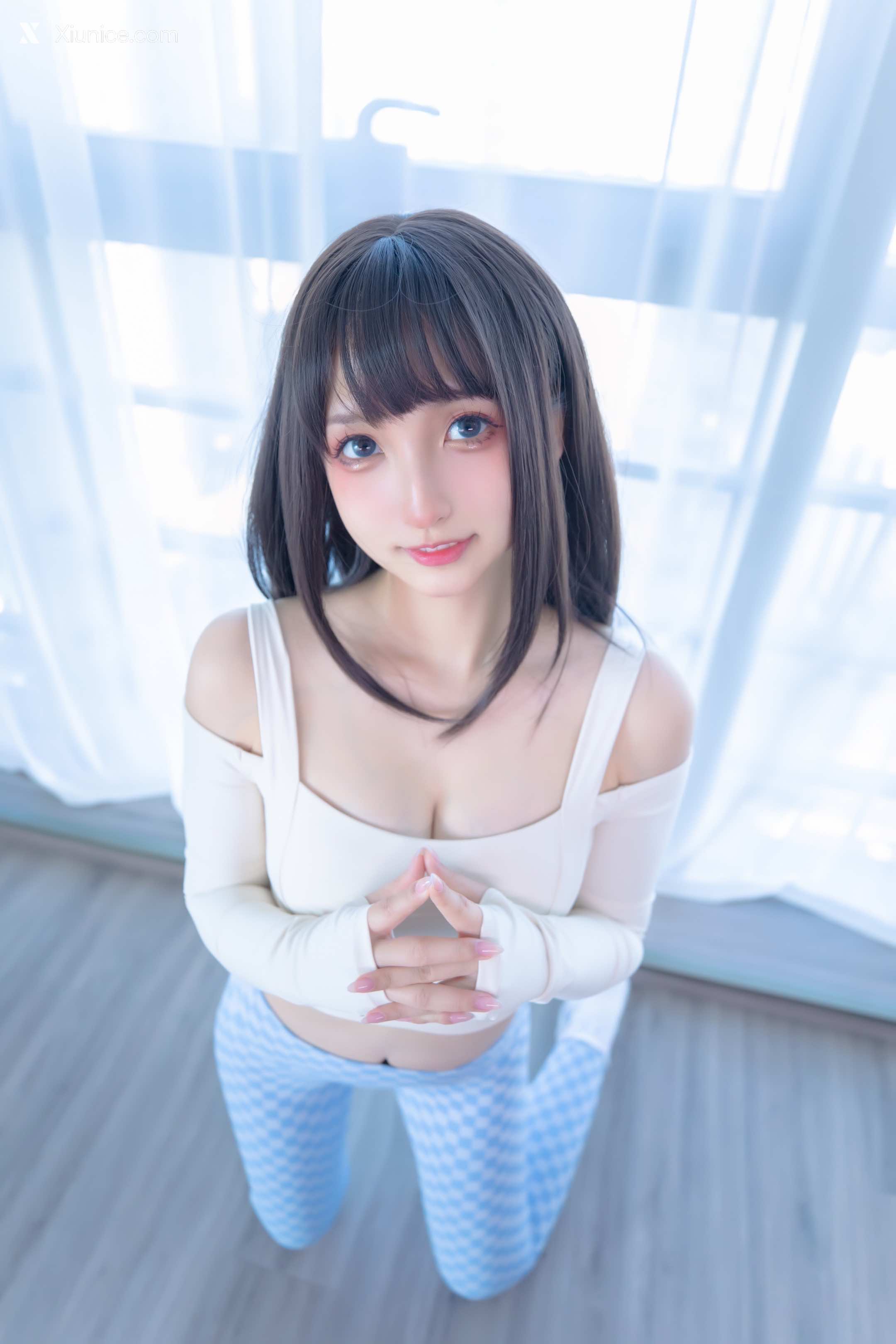 Coser@神楽坂真冬 Vol.103 蓝白格 第16张