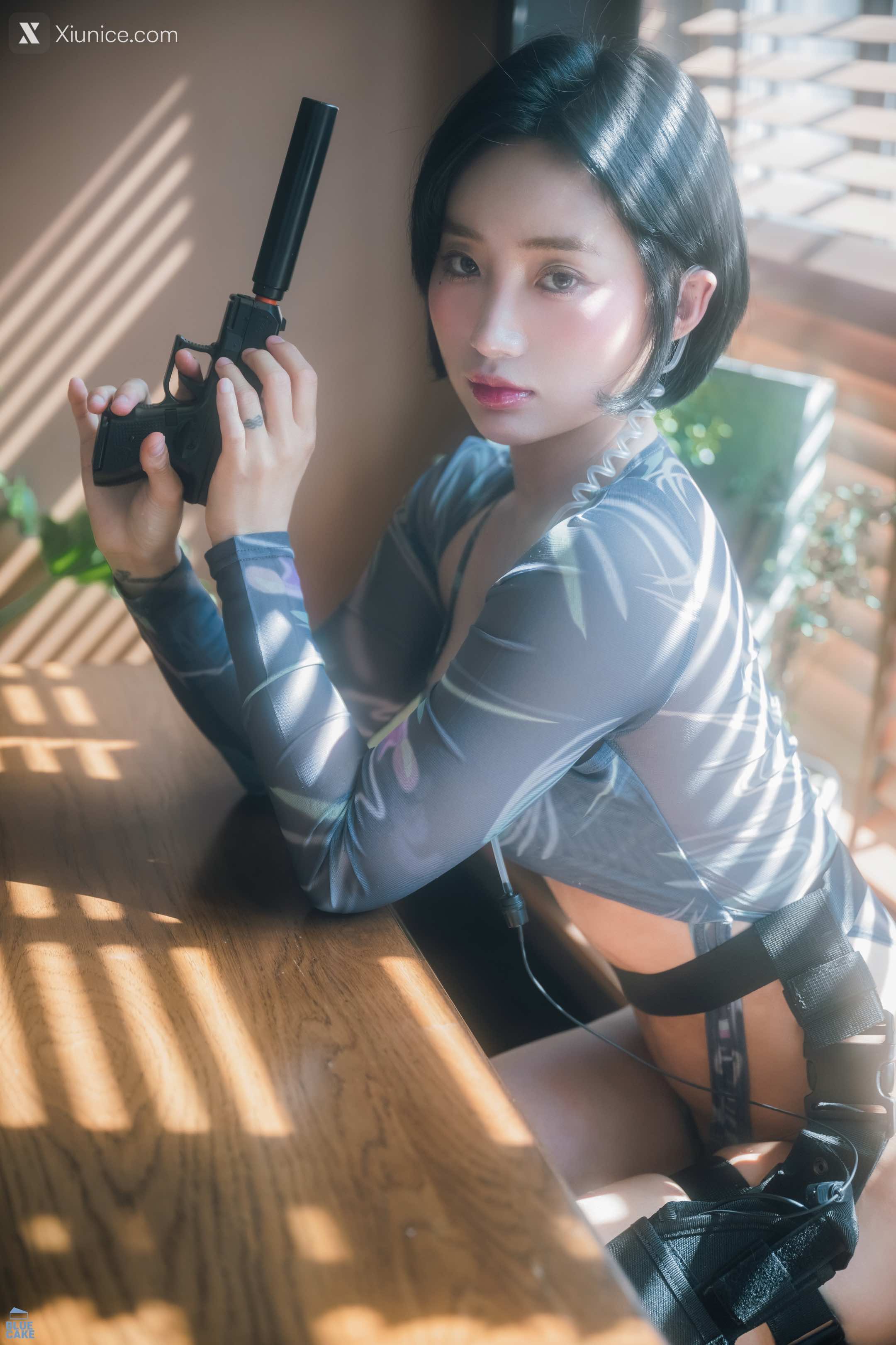 BLUECAKE Booty Queen – Secret Agent (+RED.Ver) 第1张